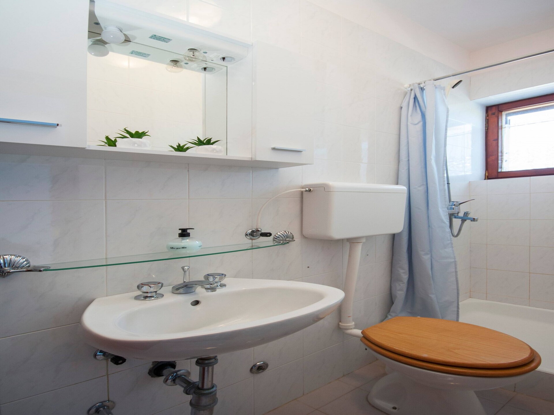 Op 650 m van het strand: knus appartement in Primošten - foto 8
