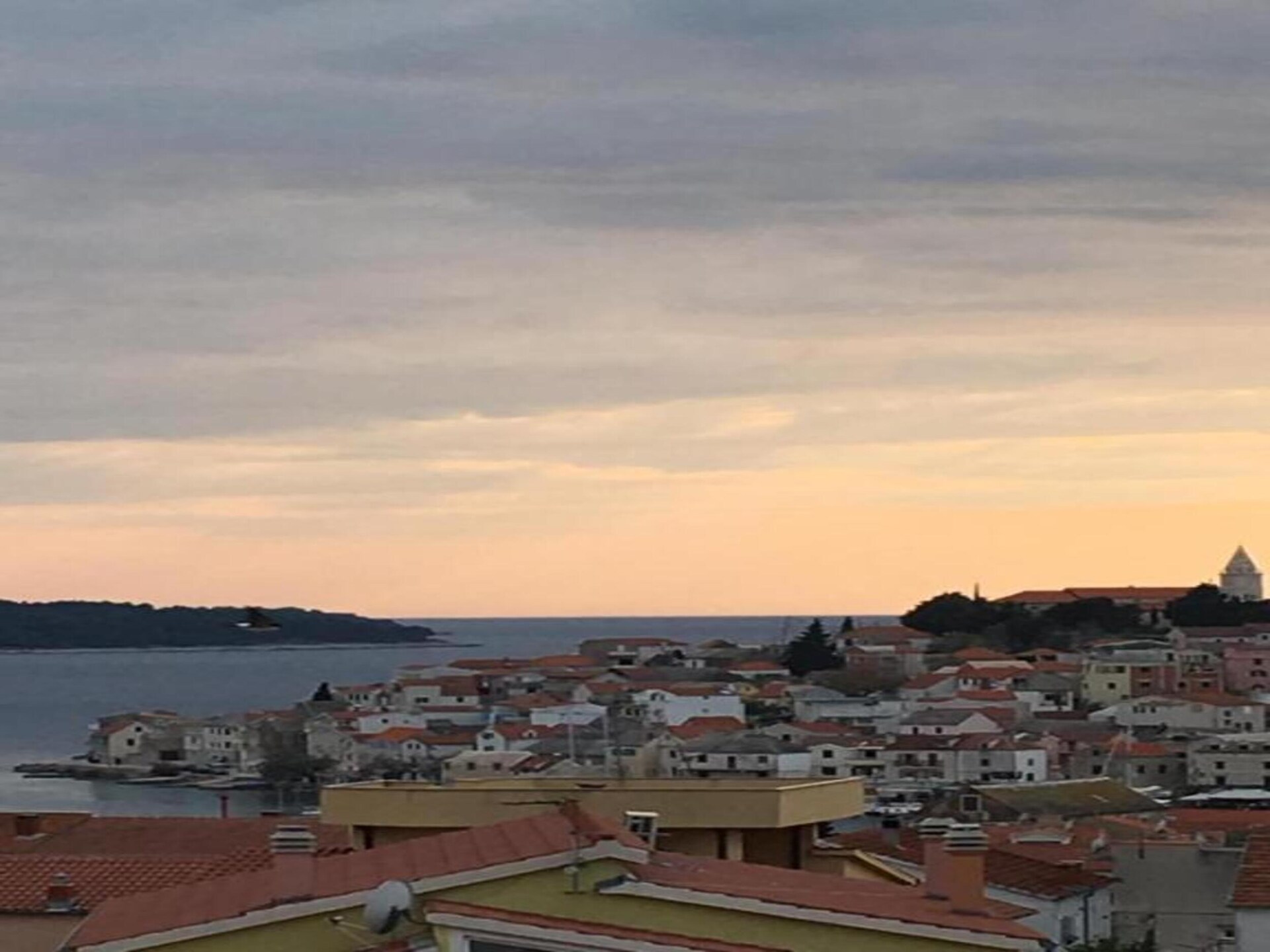 Op 650 m van het strand: knus appartement in Primošten - foto 21
