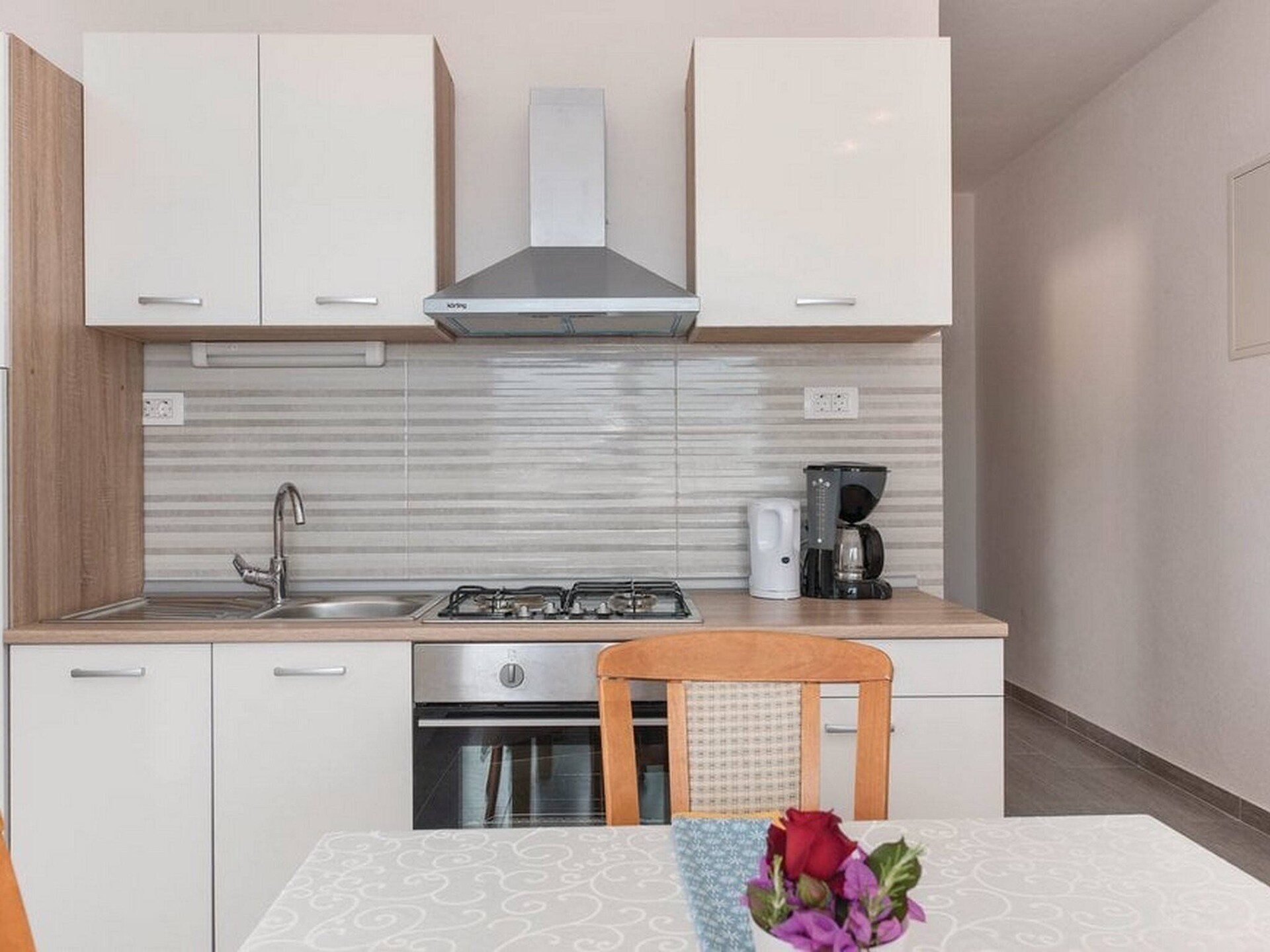 Zongebakerd appartement met tuin op 110 meter van zee in Rogoznica - foto 2