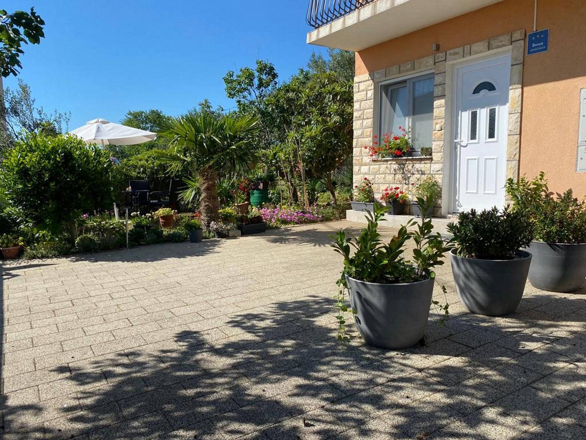 Knus appartement met tuin en BBQ nabij Nationaal Park Krka - foto 26