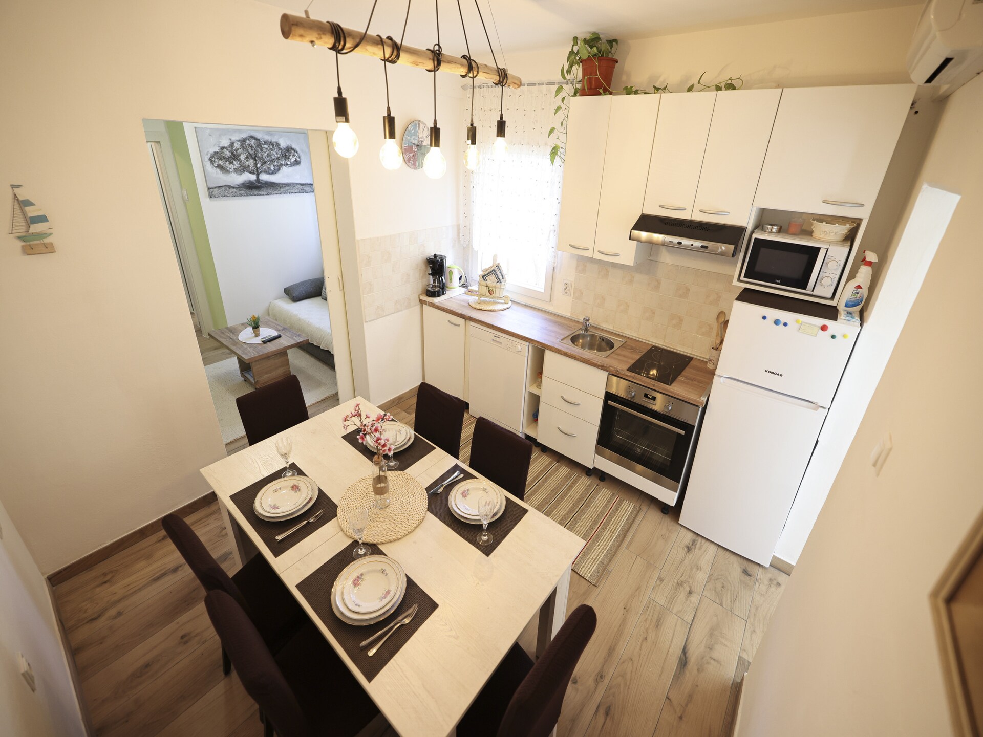 Appartement Rustica: 2-slaapkamer oase met tuin en BBQ nabij strand Zadar - foto 12