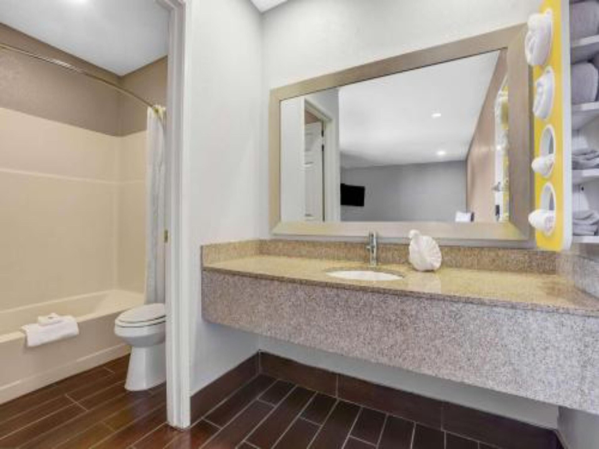 Comfortabele kingsize kamer in Ukiah – dicht bij Lake Mendocino - foto 7