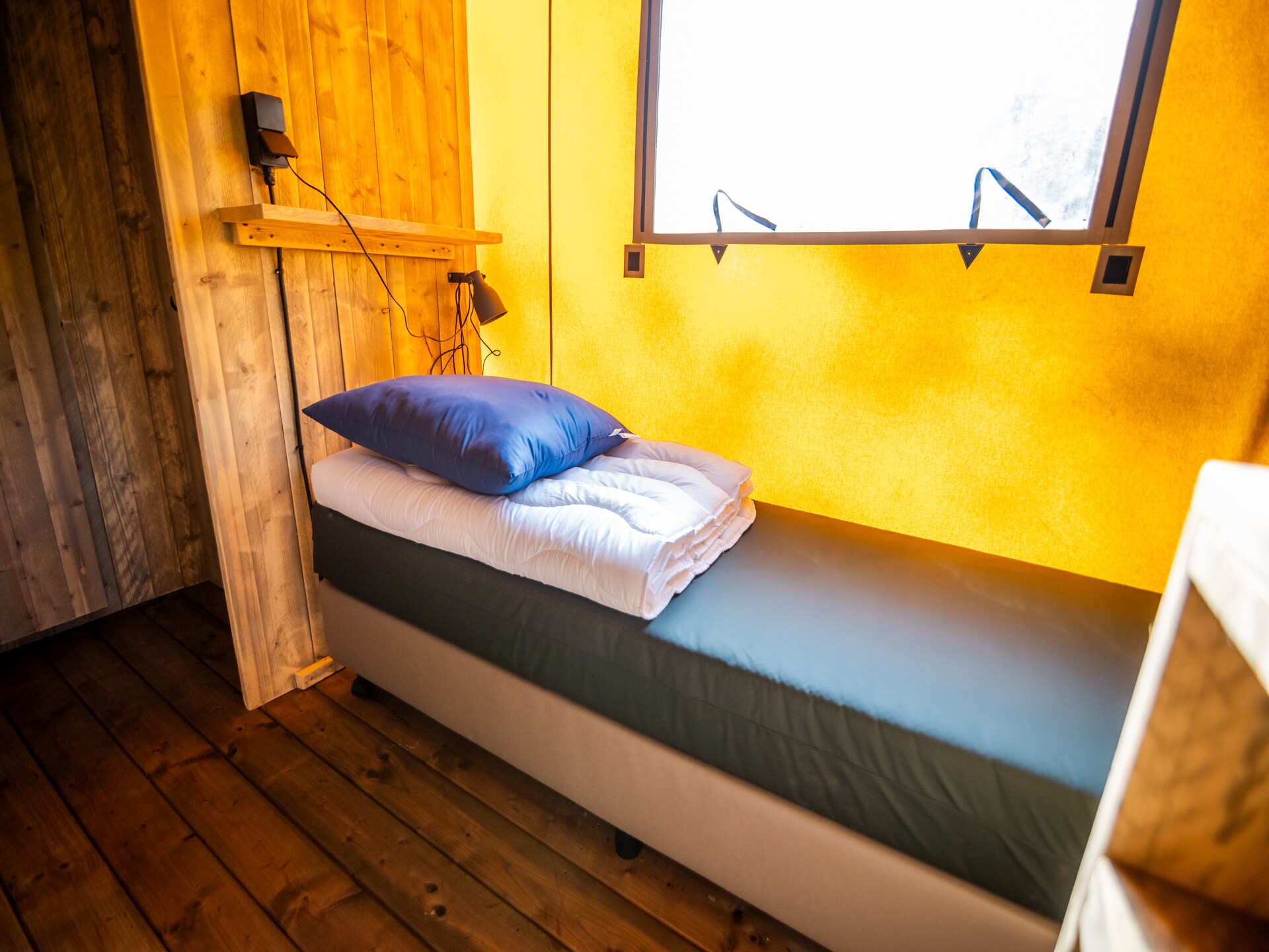 Luxe Safaritent met pelletkachel op groen vakantiepark in Markelo - foto 13