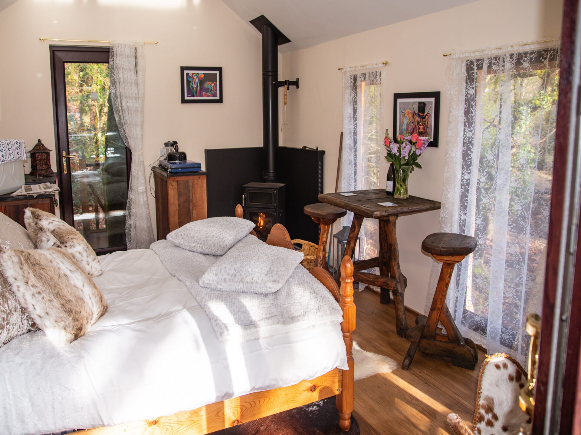 Yeworthy Eco-Treehouse: Duurzame boomhut aan privémeer in Devon - foto 1