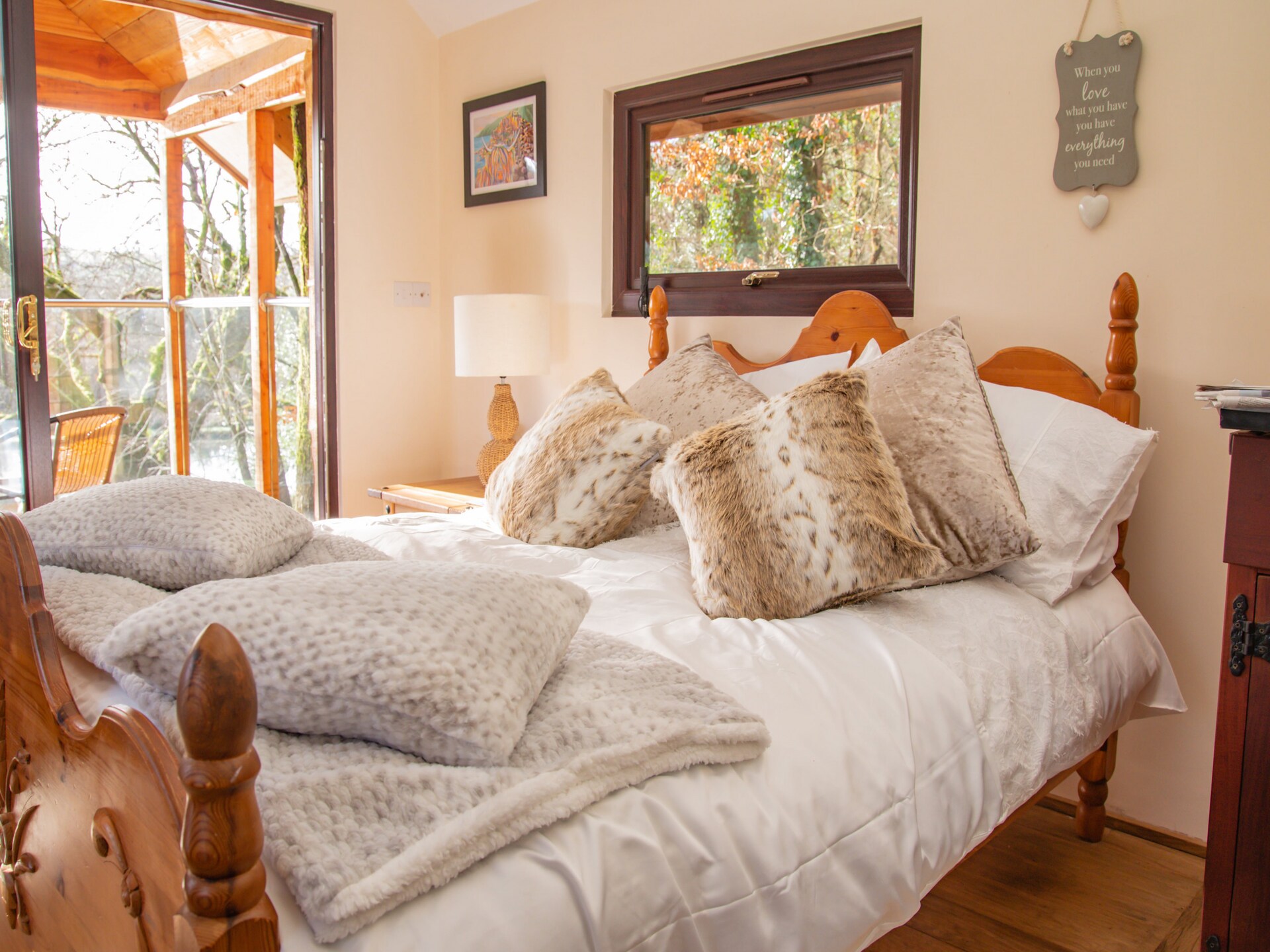 Yeworthy Eco-Treehouse: Duurzame boomhut aan privémeer in Devon - foto 2