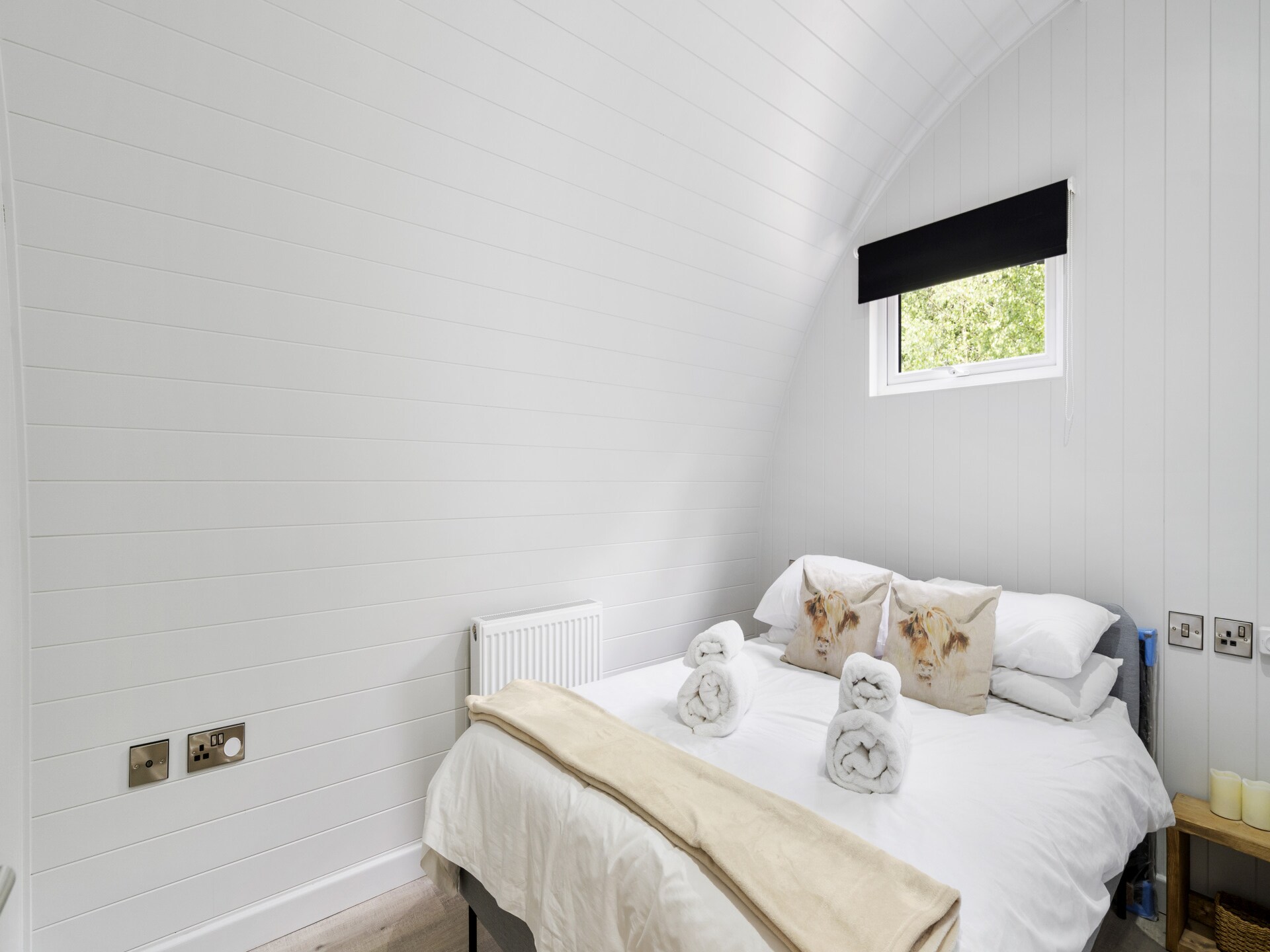 Knus chalet aan het meer met hottub en boerderij, vlakbij Hertford - foto 10