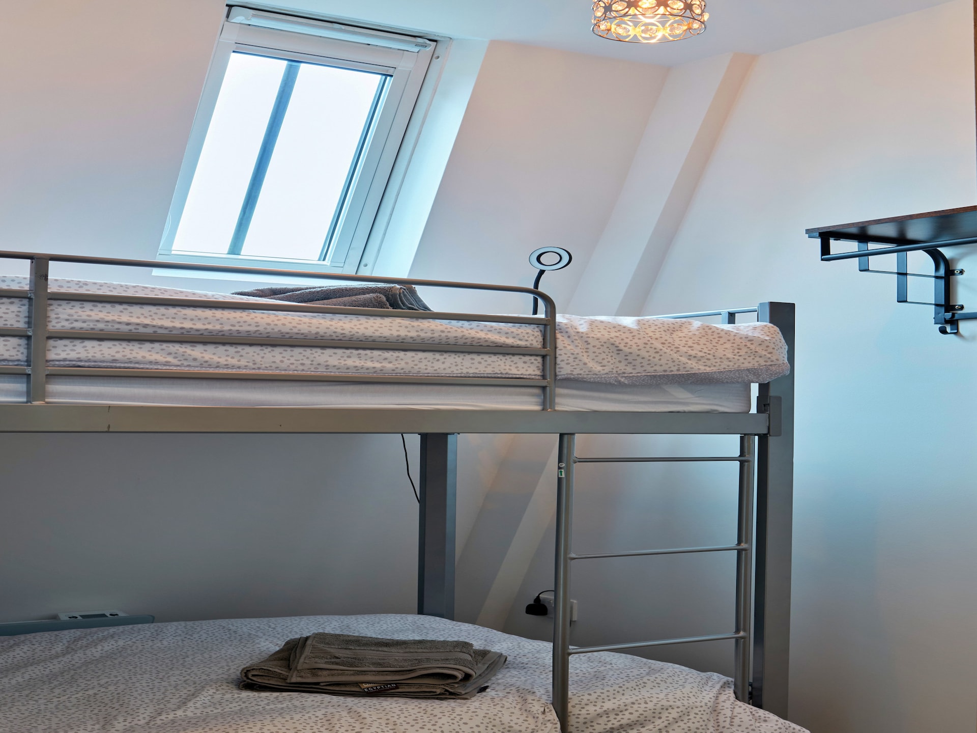 Stijlvol appartement Shaky's Penthouse in hartje Matlock - foto 7