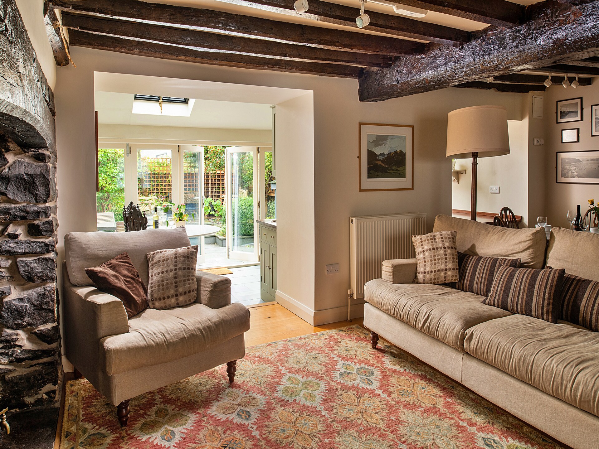 15e-eeuws landhuis in Conwy met uitzicht op het kasteel en zonnige tuin - foto 1