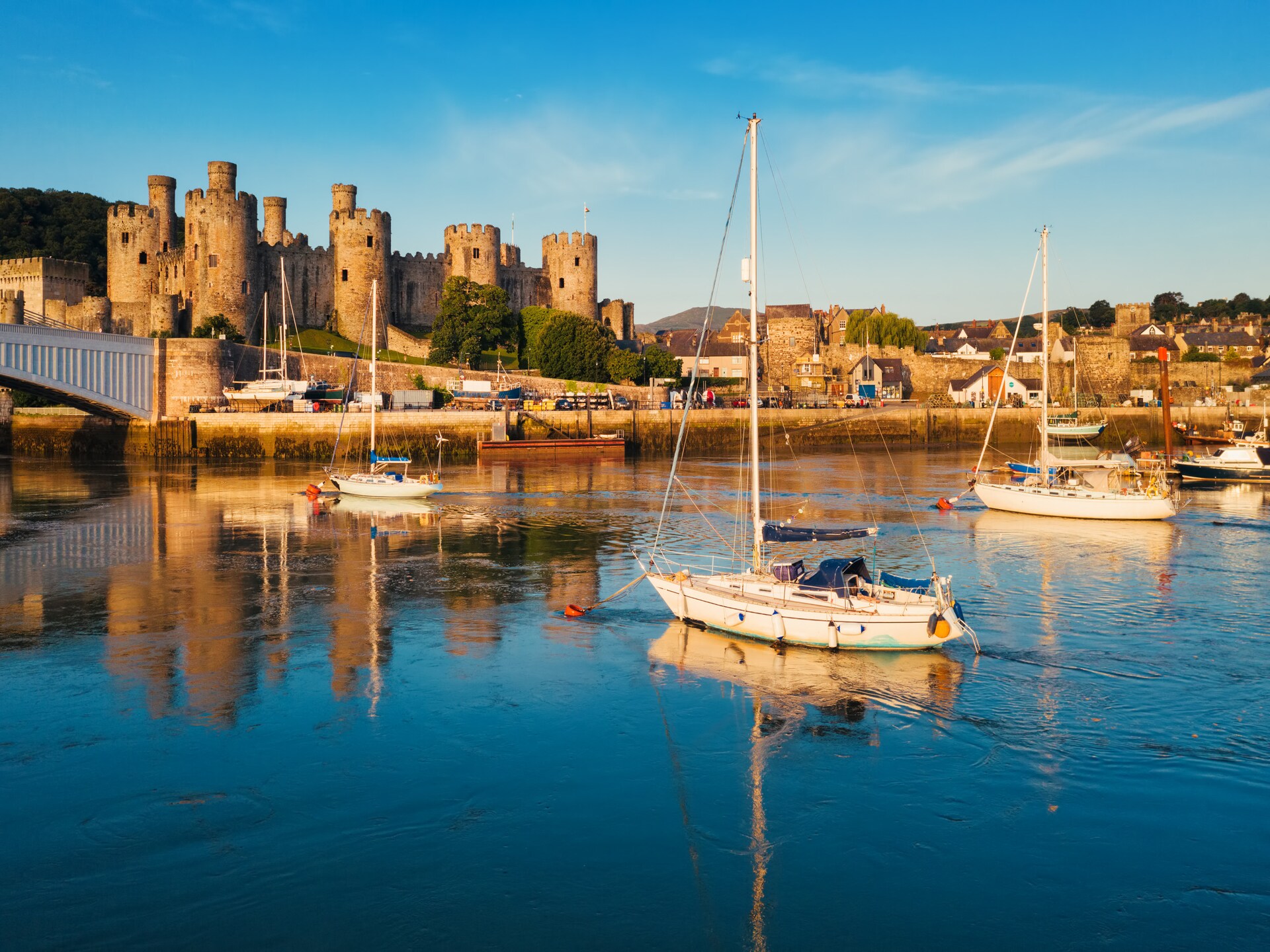 15e-eeuws landhuis in Conwy met uitzicht op het kasteel en zonnige tuin - foto 25