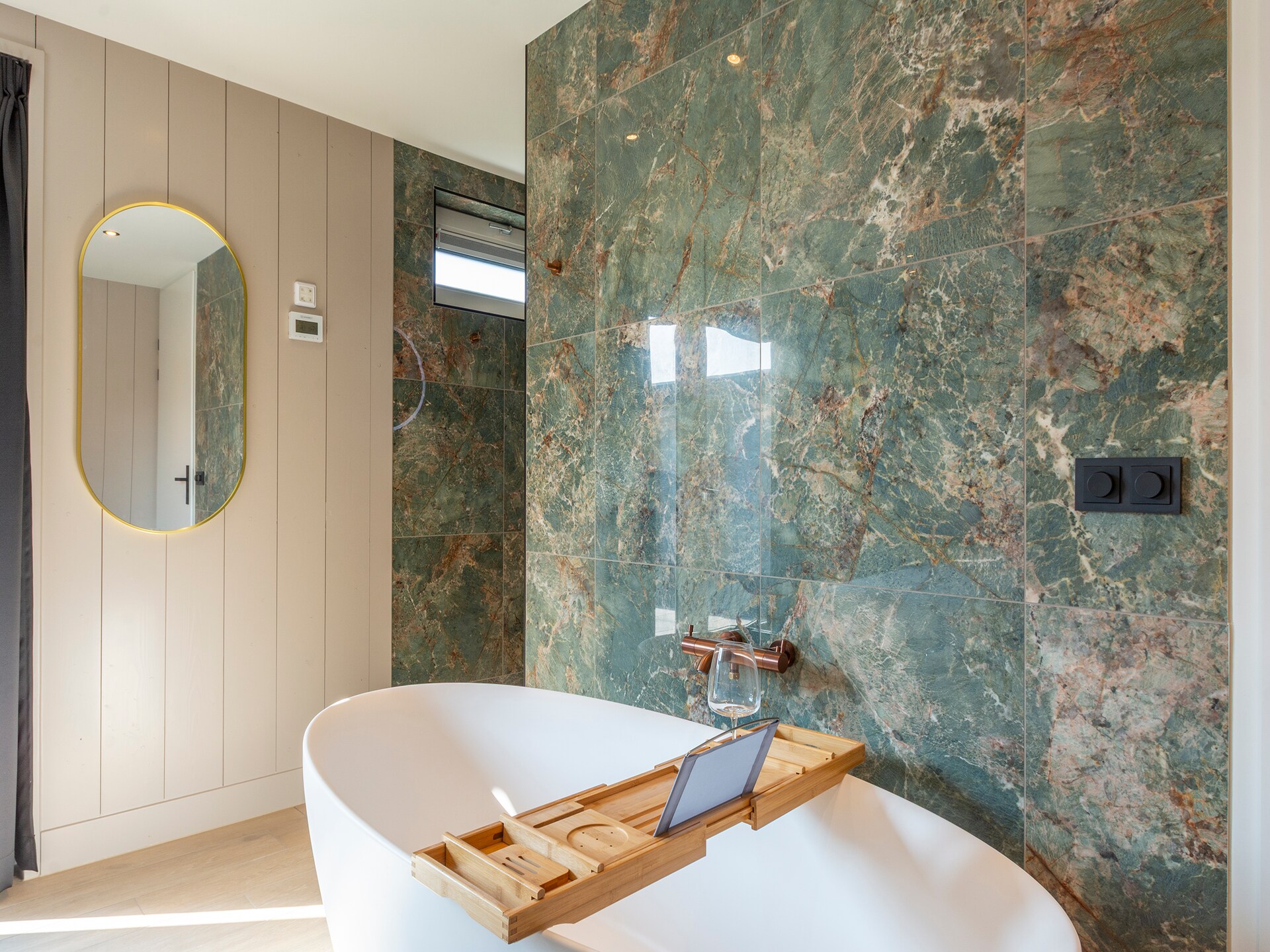 Wellness Villa Azure: luxe vakantiehuis met sauna nabij het strand - foto 19