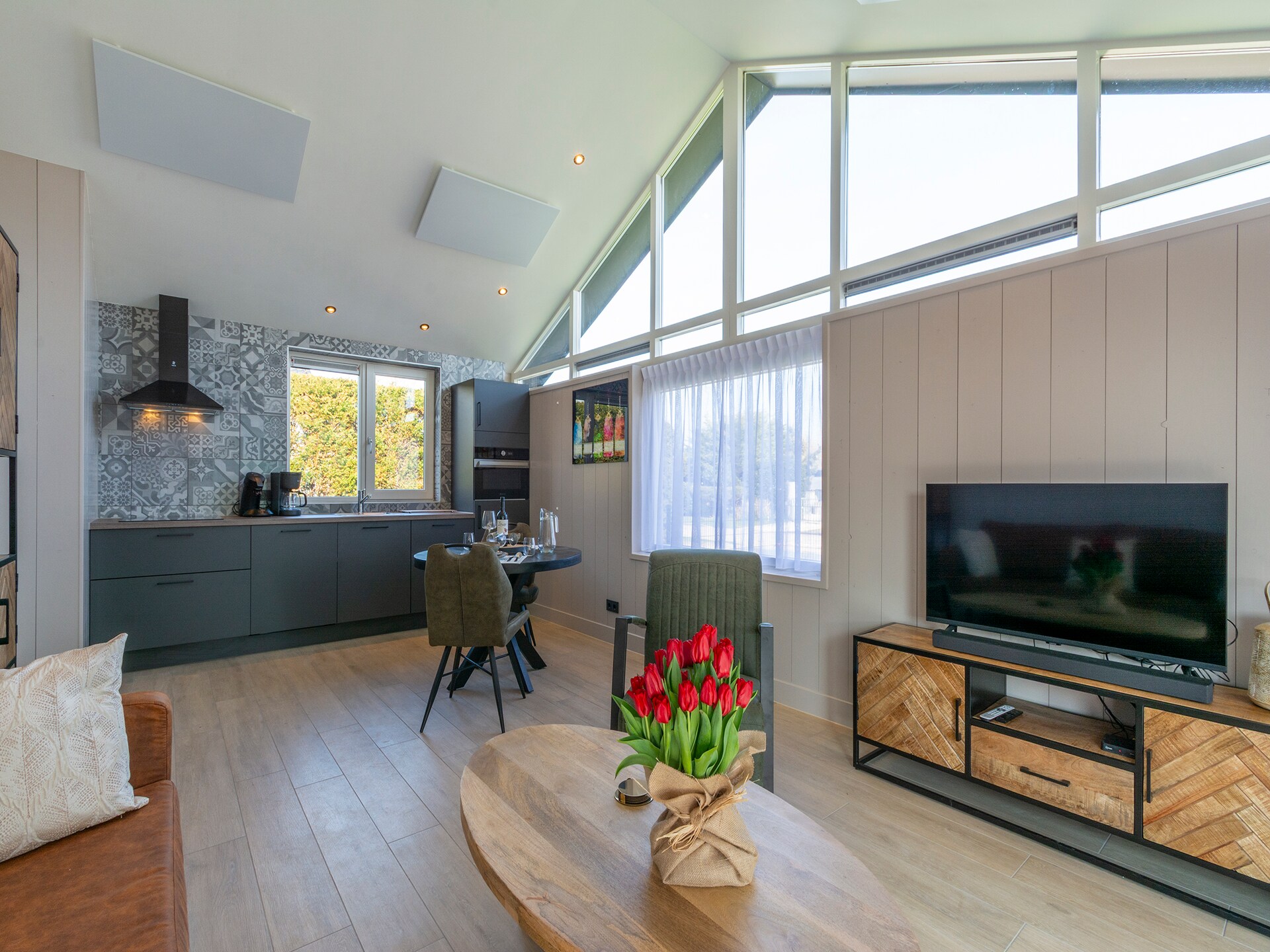 Wellness Villa Azure: luxe vakantiehuis met sauna nabij het strand - foto 15