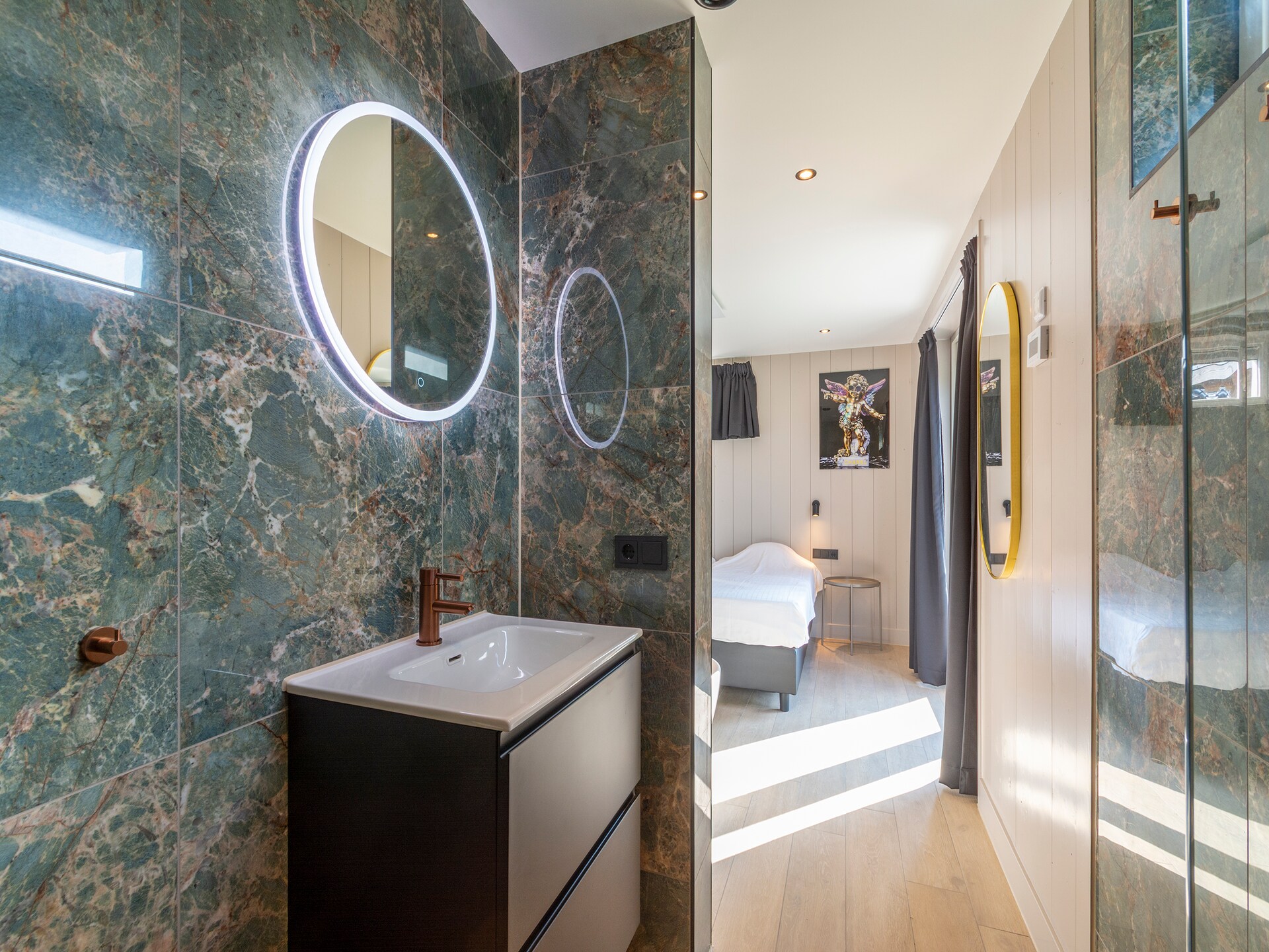 Wellness Villa Azure: luxe vakantiehuis met sauna nabij het strand - foto 21