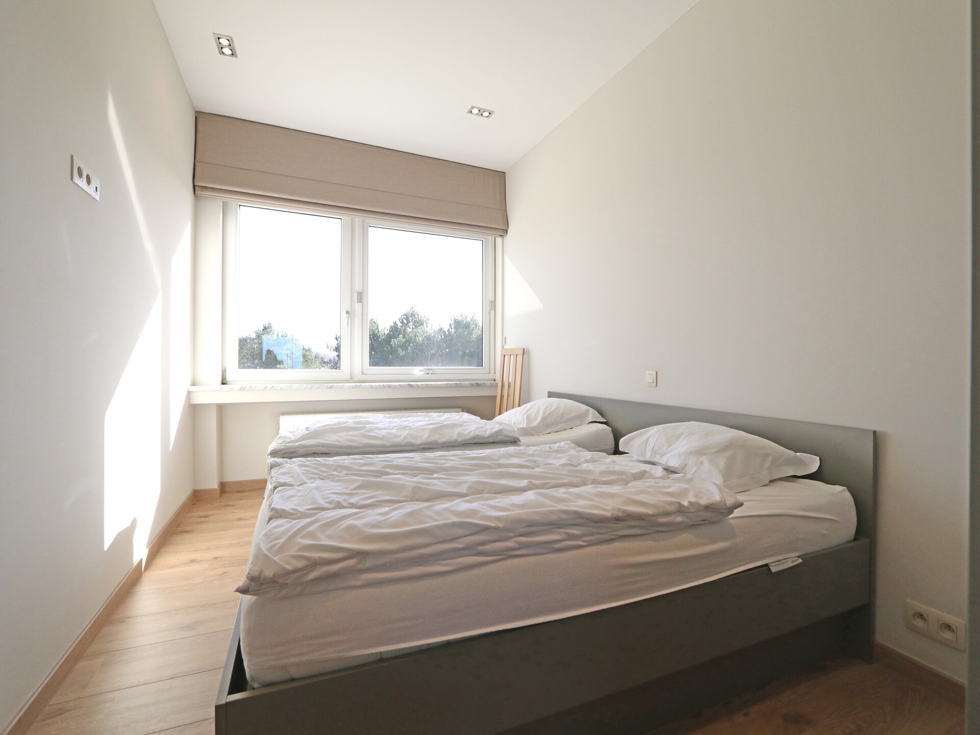 Stijlvol appartement in Het Zoute met panoramisch zee- en Zwinzicht - foto 9