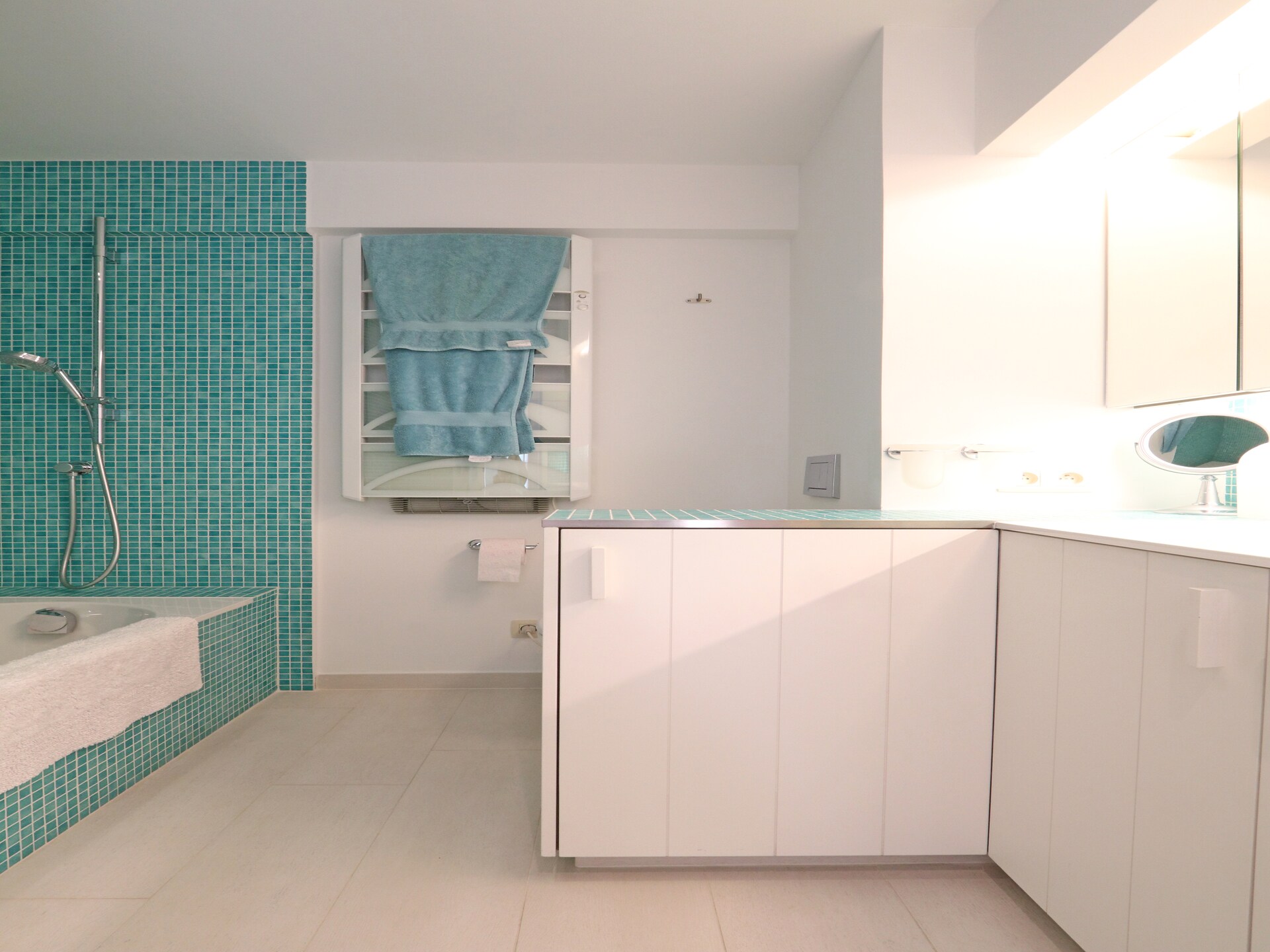 Stijlvol appartement met zeezicht en zuidterras in het prestigieuze Het Zoute - foto 9