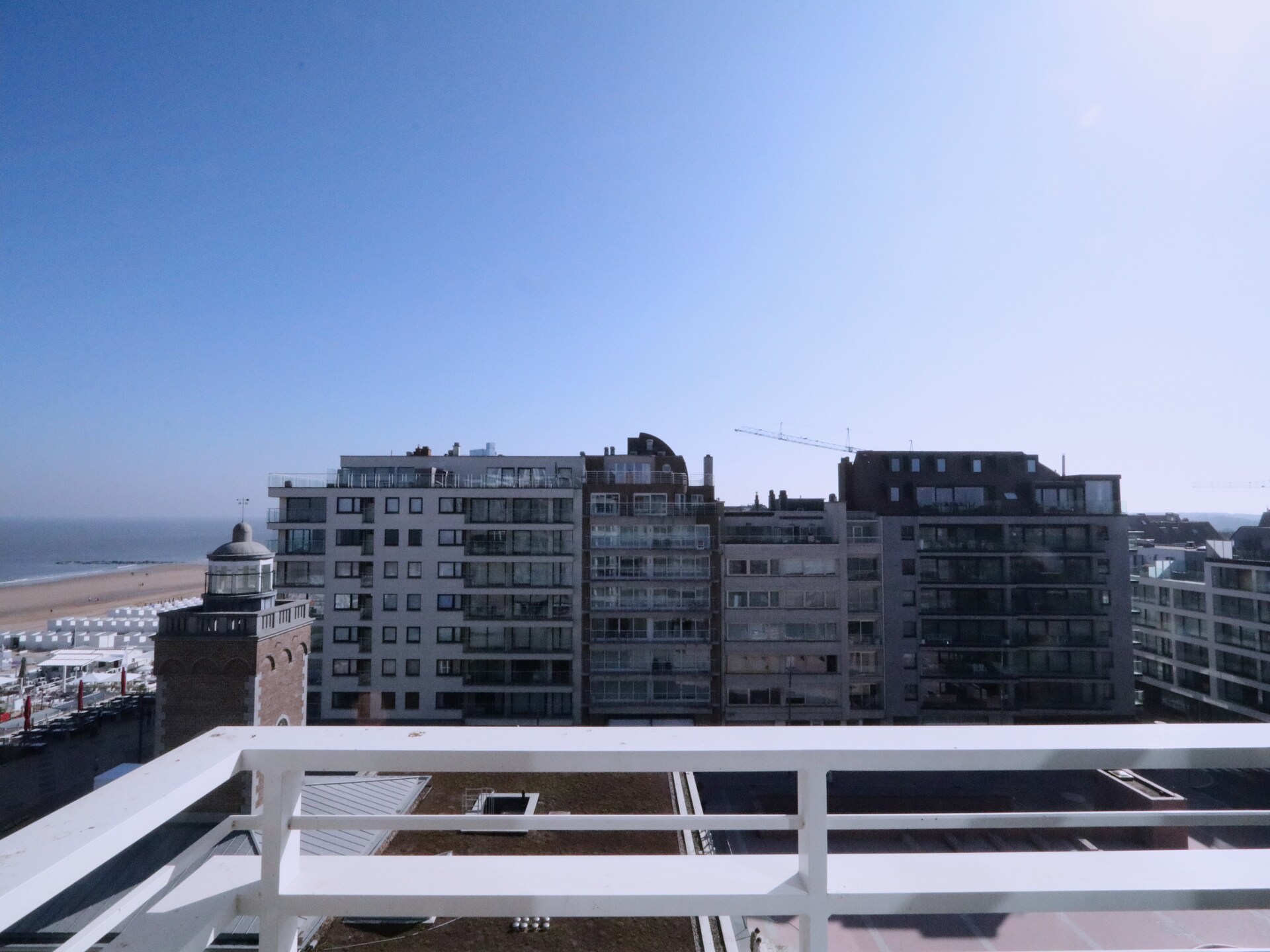 Elegant appartement aan zee in Het Zoute met garage en zeezicht - foto 12