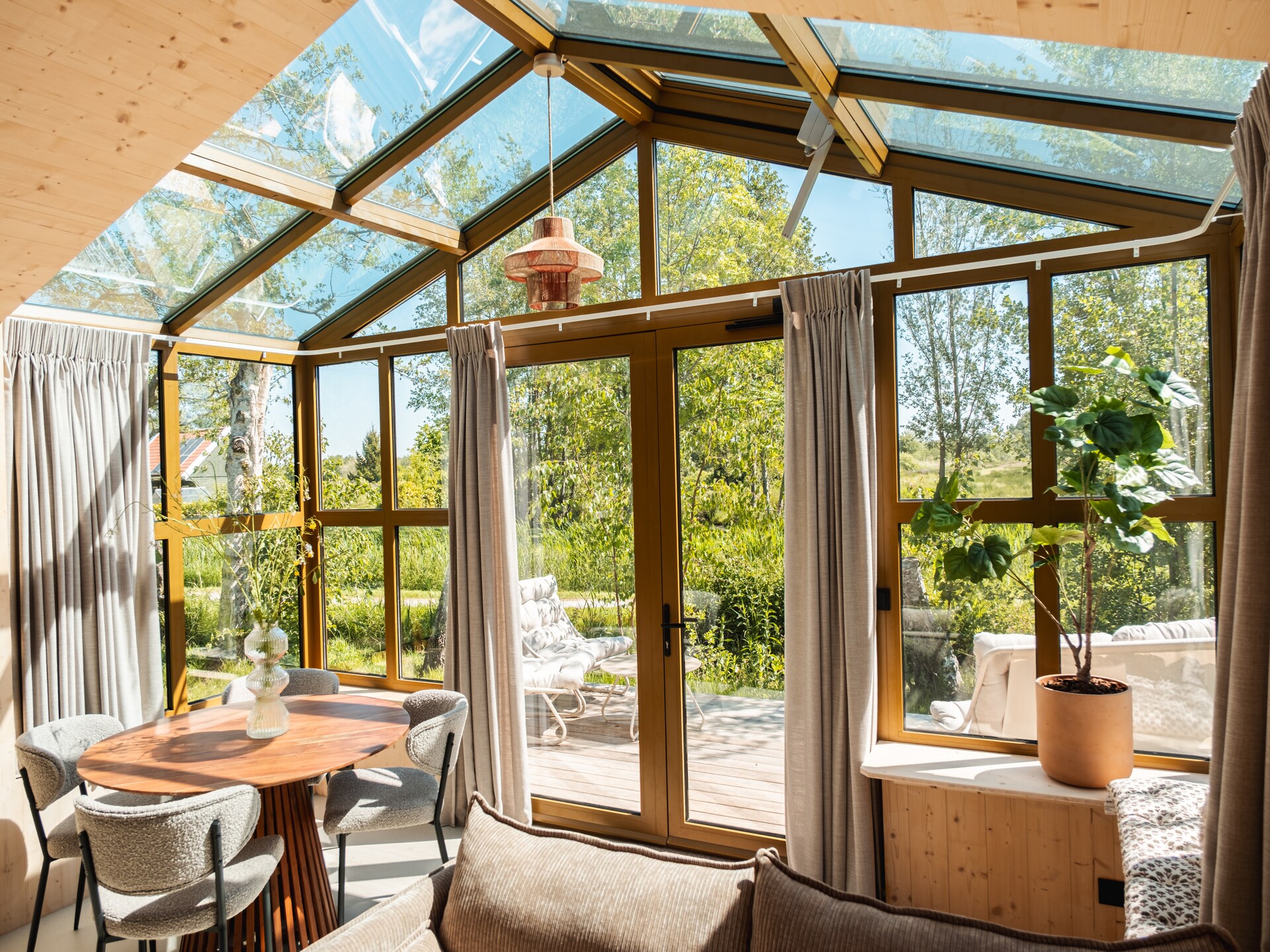 Groepsruimte met 4 greenhouses voor 16 personen in Friesland - foto 6
