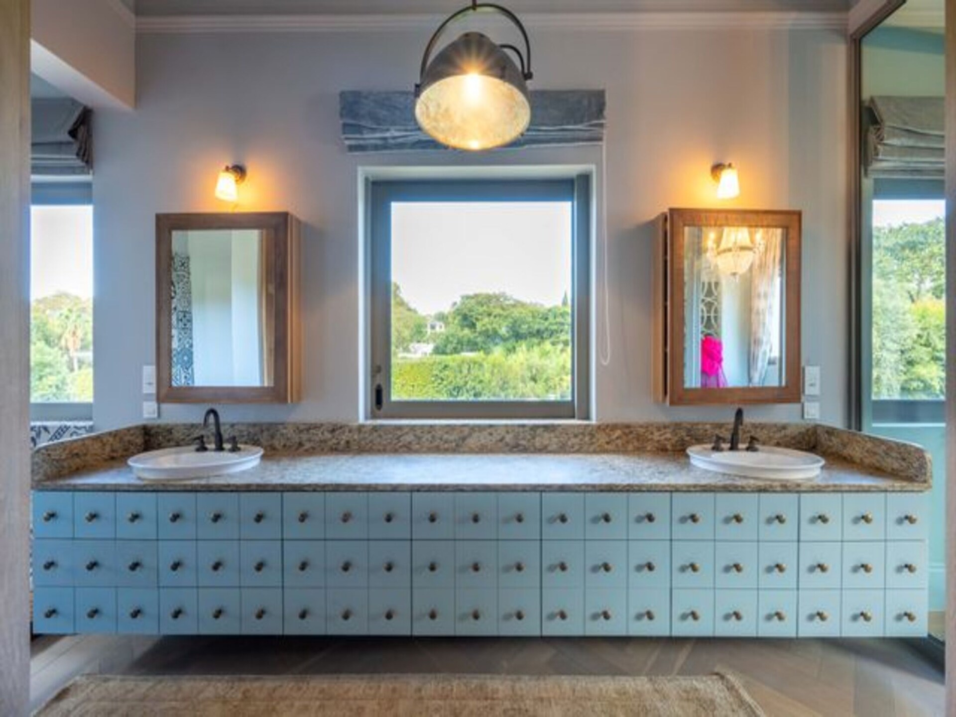 Schitterende 4-slaapkamer villa met zwembad in het prestigieuze Bishopscourt, Kaapstad - foto 30