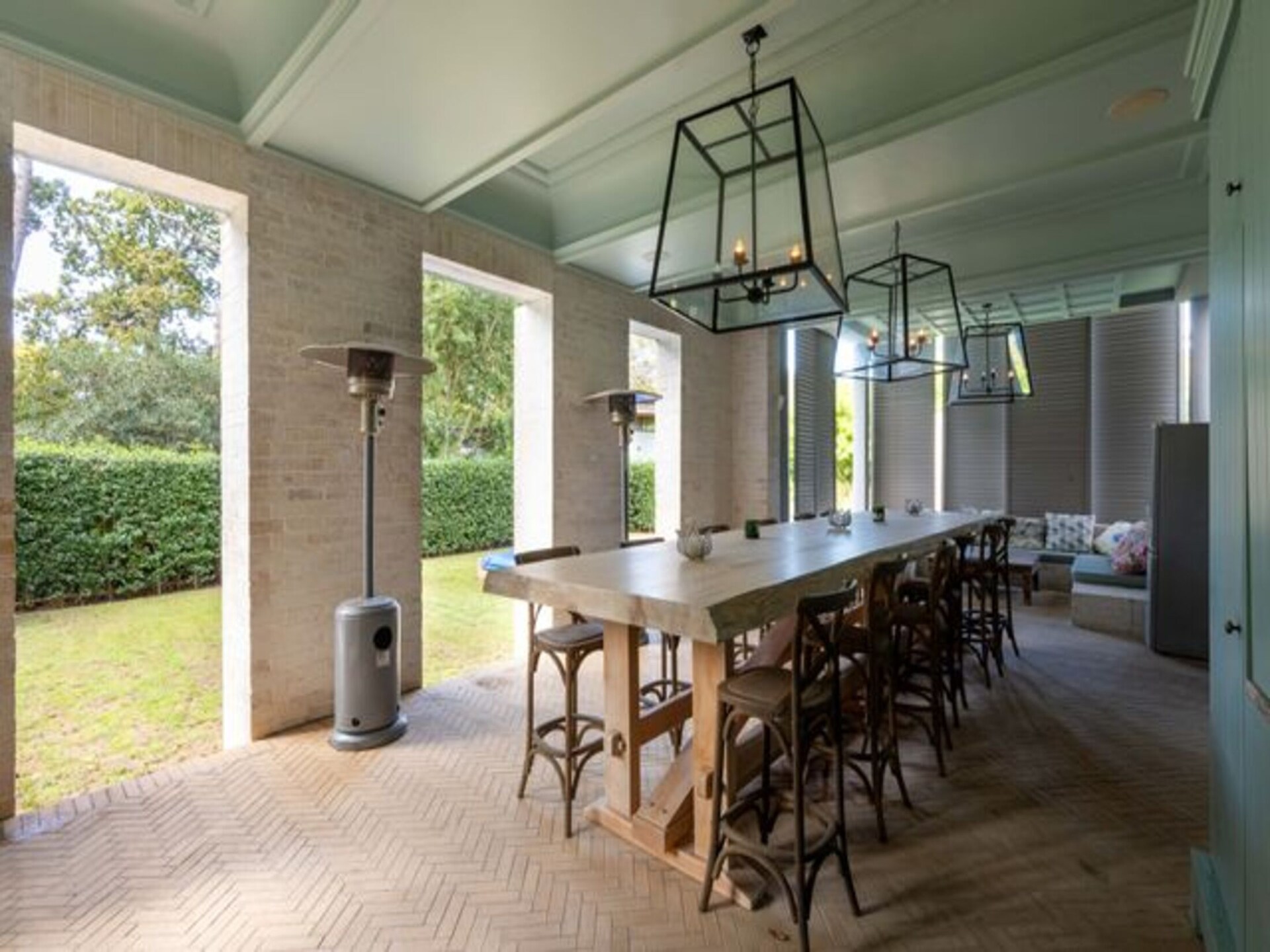 Schitterende 4-slaapkamer villa met zwembad in het prestigieuze Bishopscourt, Kaapstad - foto 24