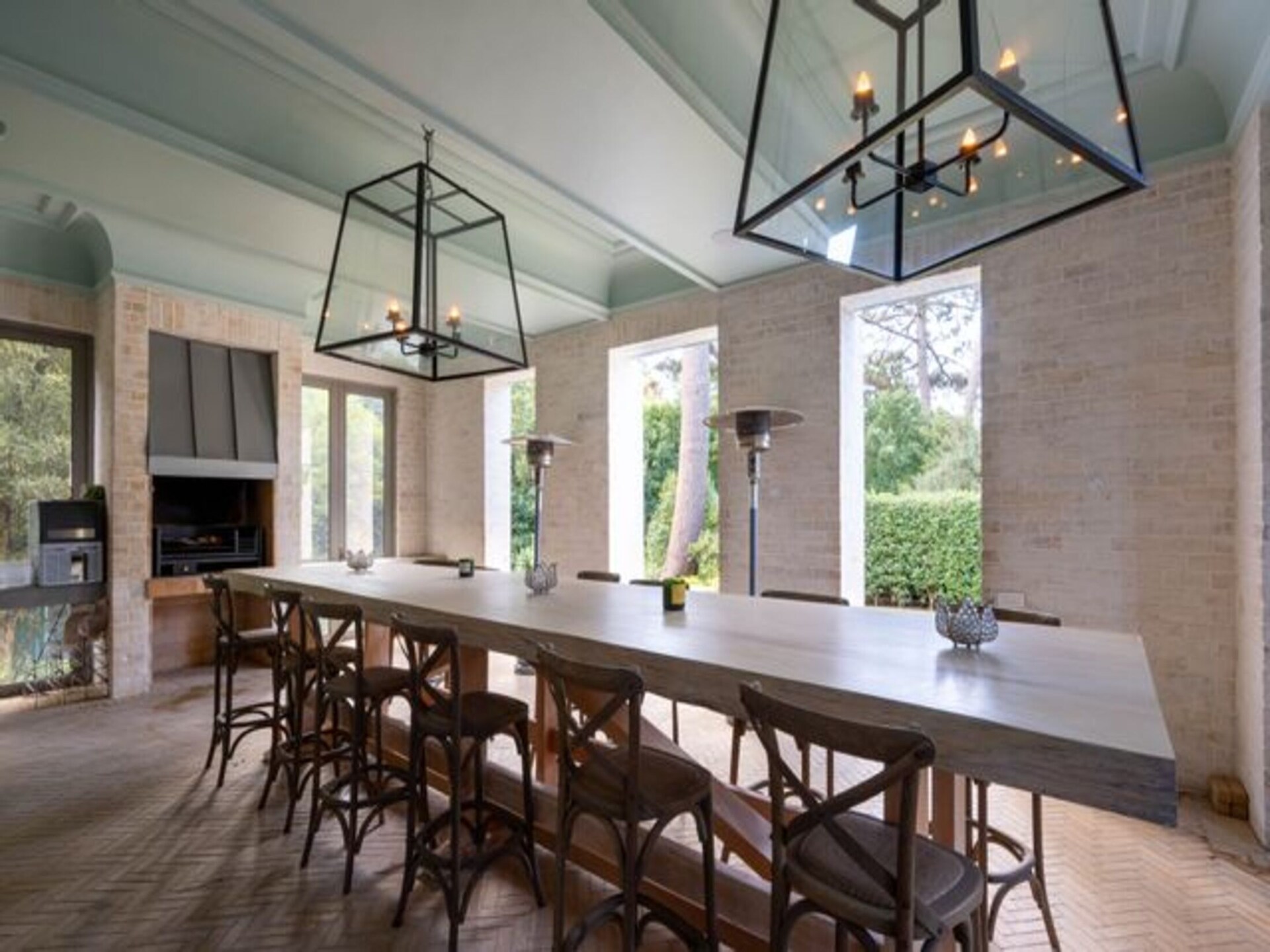 Schitterende 4-slaapkamer villa met zwembad in het prestigieuze Bishopscourt, Kaapstad - foto 13