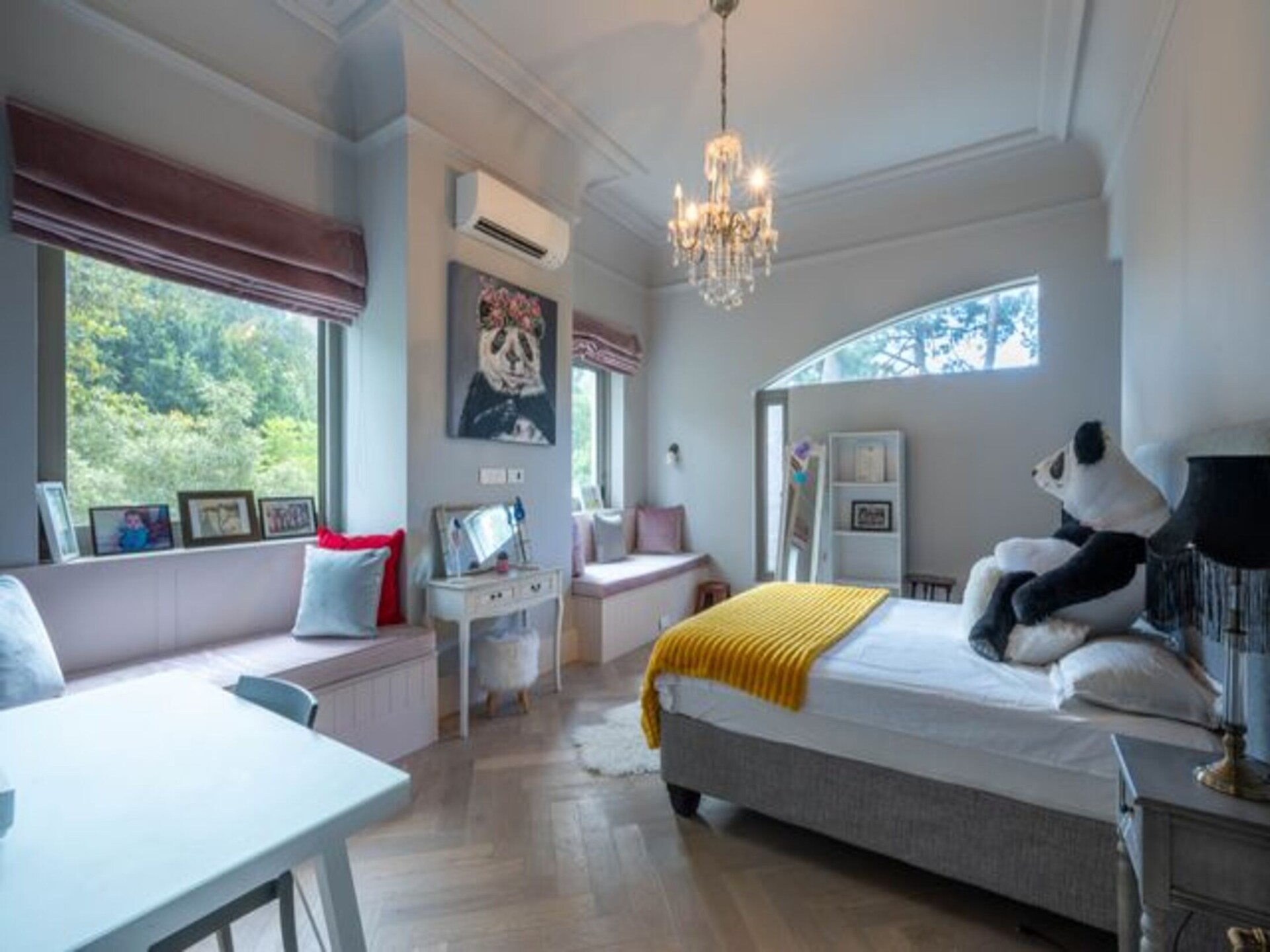 Schitterende 4-slaapkamer villa met zwembad in het prestigieuze Bishopscourt, Kaapstad - foto 5