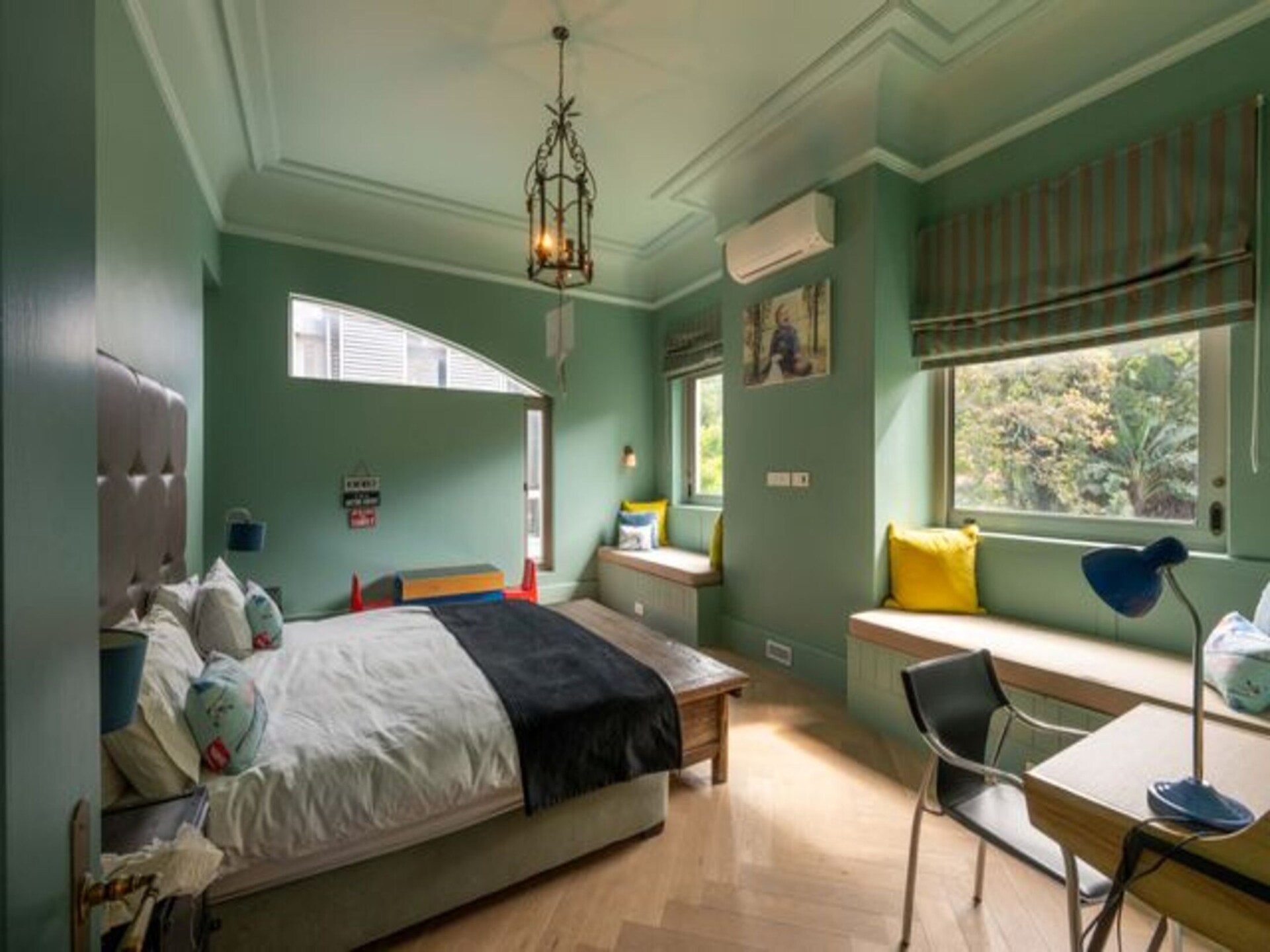 Schitterende 4-slaapkamer villa met zwembad in het prestigieuze Bishopscourt, Kaapstad - foto 21