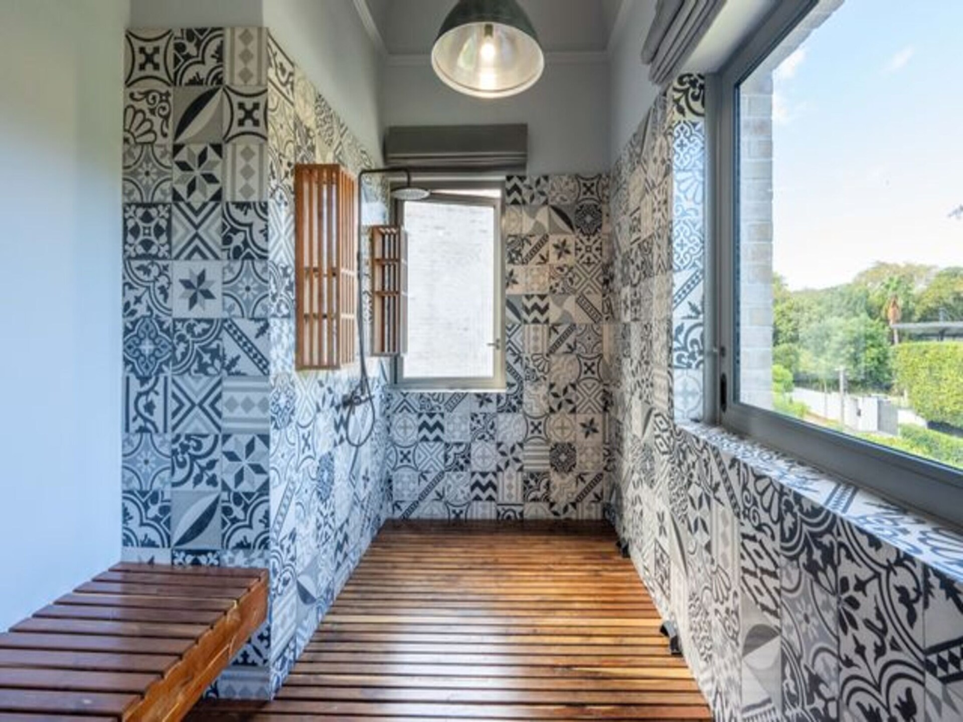 Schitterende 4-slaapkamer villa met zwembad in het prestigieuze Bishopscourt, Kaapstad - foto 16