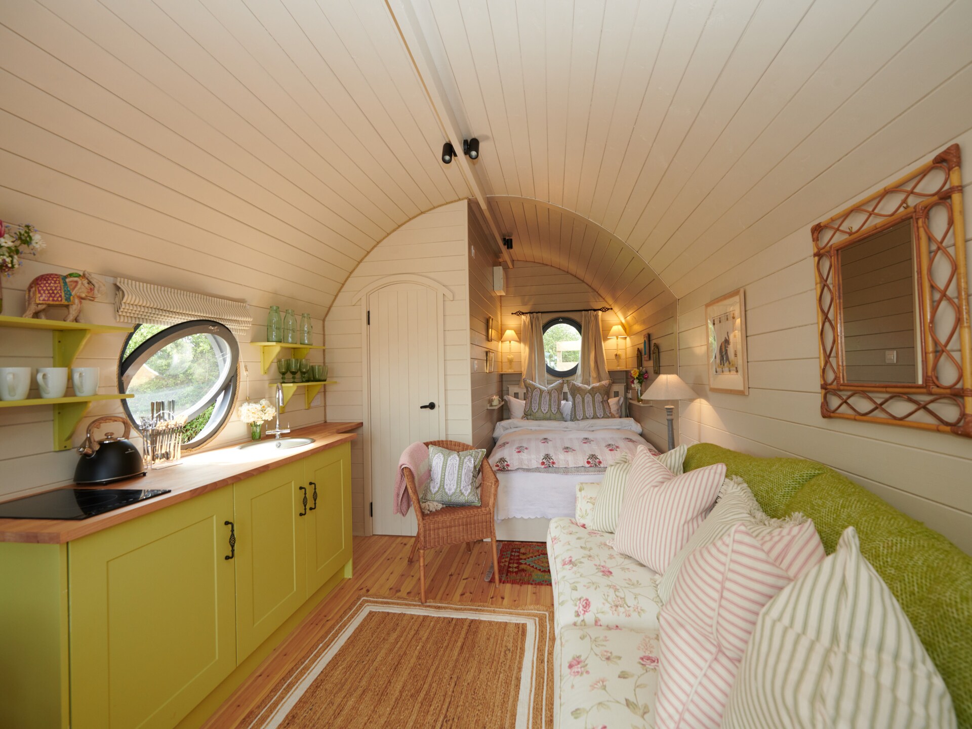 Luxe houtgestookte hot tub hut op het Oxfordshire platteland bij Banbury - foto 10