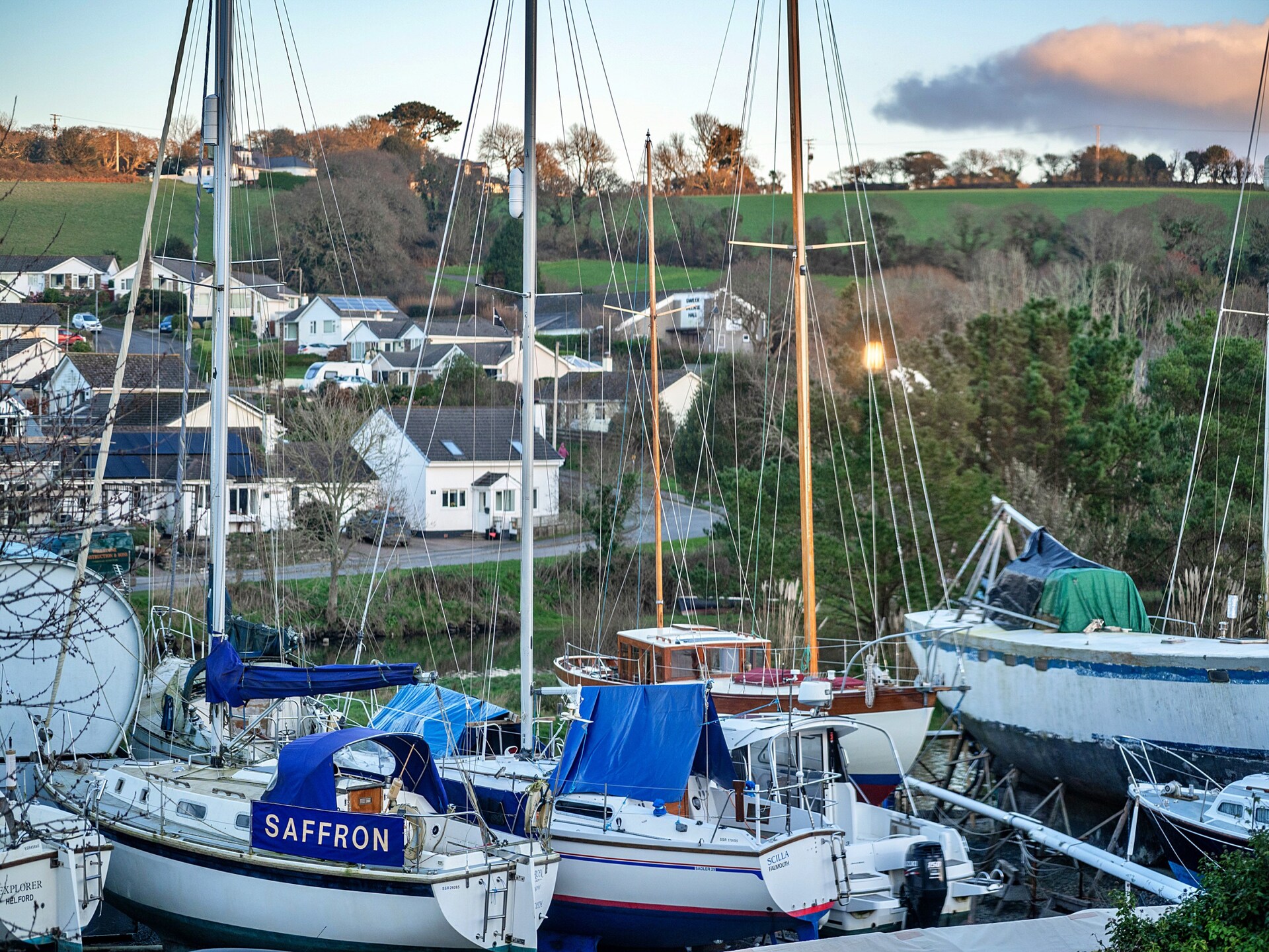 Historisch douanekantoor met bubbelbad en uitzicht op de Helford River - foto 37