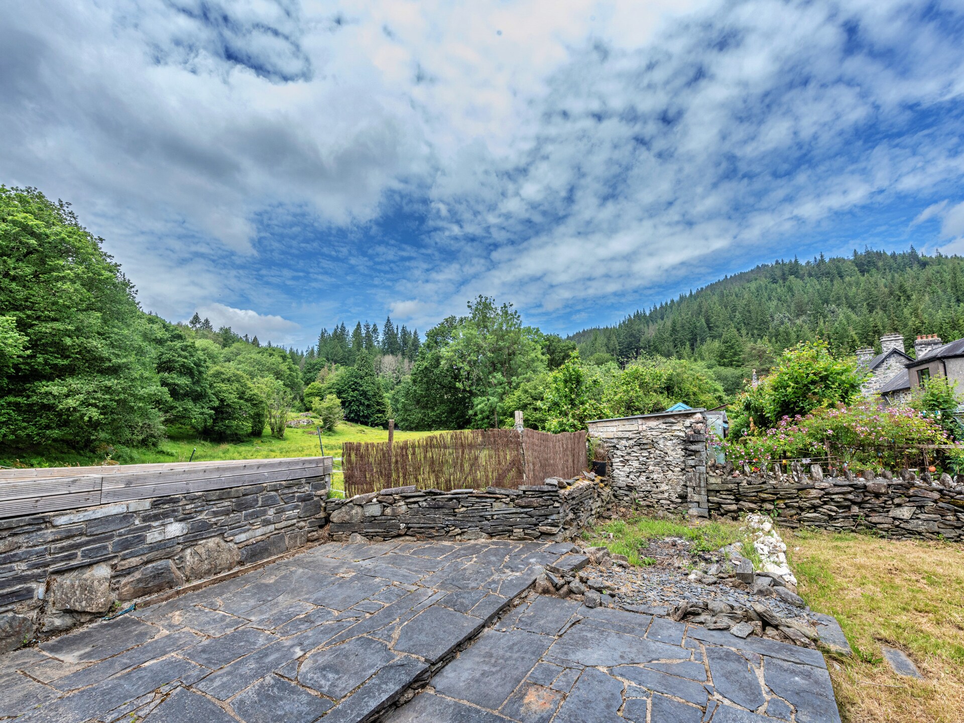 Historisch stenen huisje aan de rand van Snowdonia - foto 26