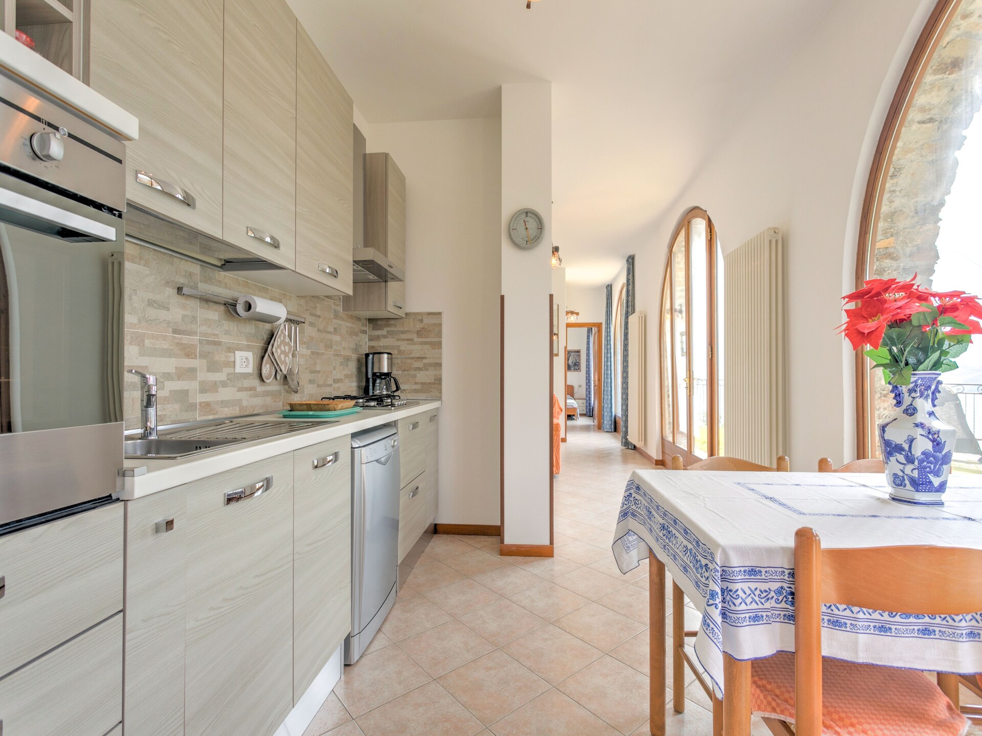 Panoramisch appartement aan het Comomeer met zwembad en tuin in Gravedona - foto 14