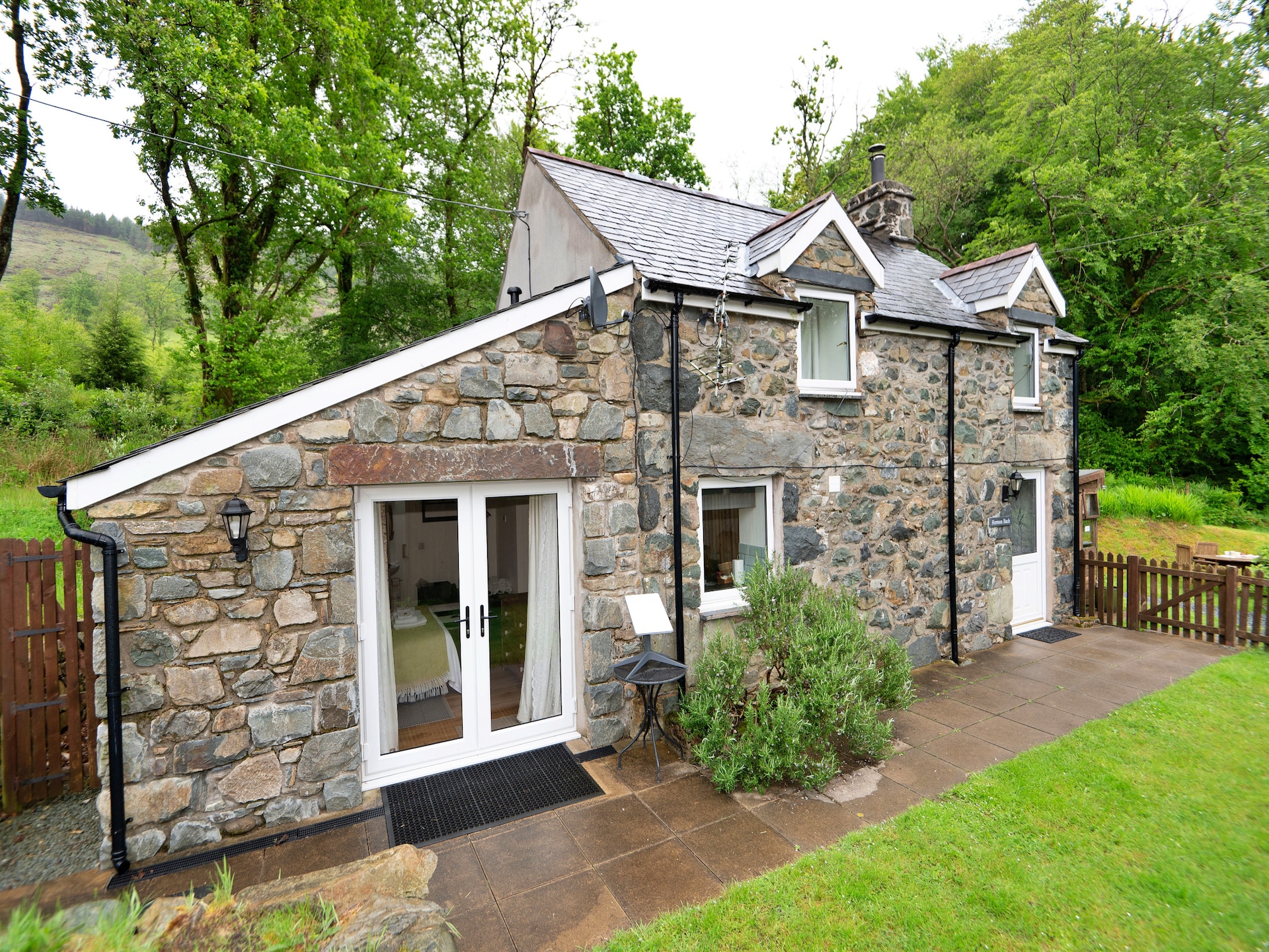 Stenen landhuis op landgoed Nannau bij Dolgellau, vlakbij Coed Y Brenin - foto 6