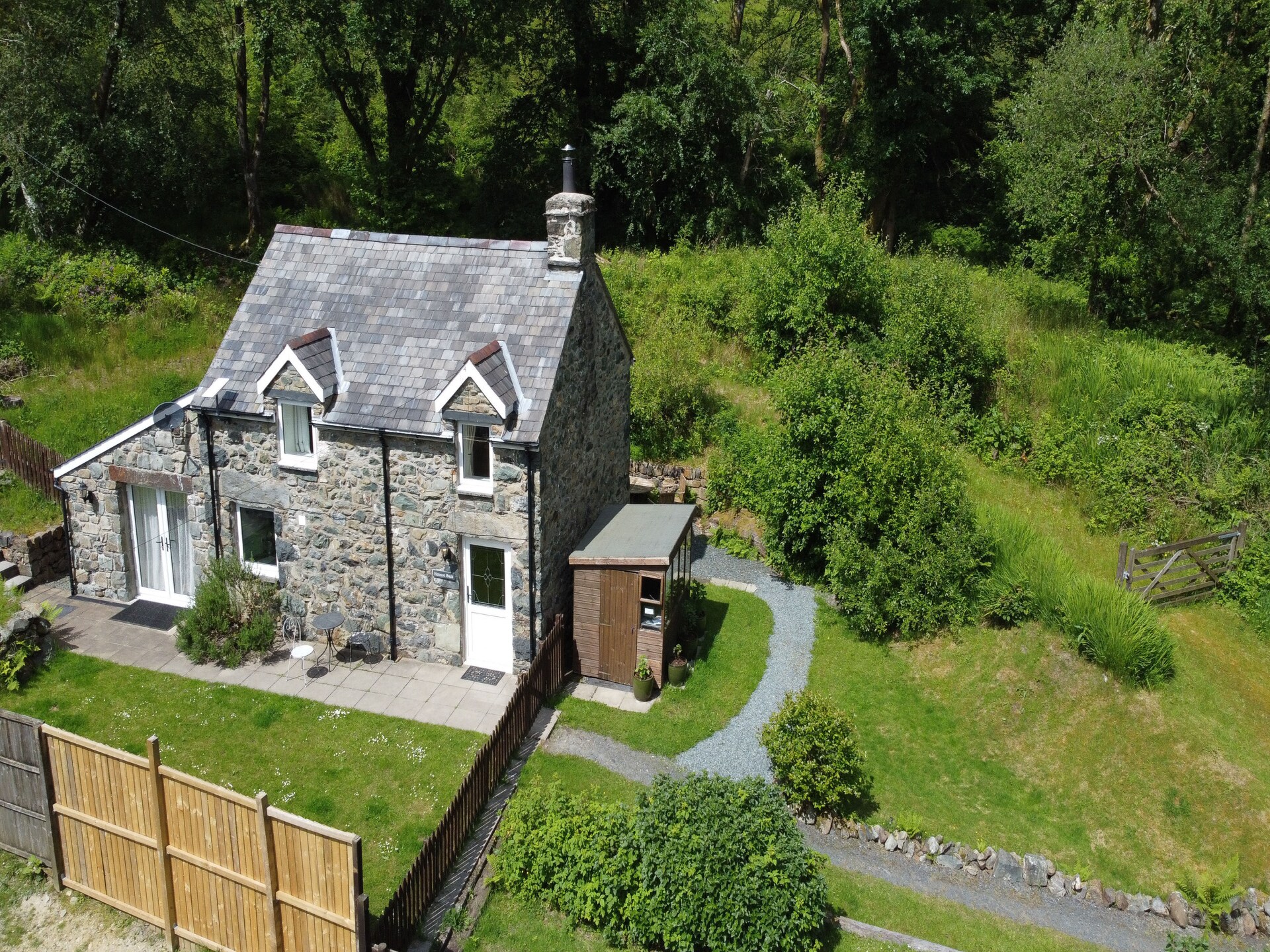 Stenen landhuis op landgoed Nannau bij Dolgellau, vlakbij Coed Y Brenin - foto 31