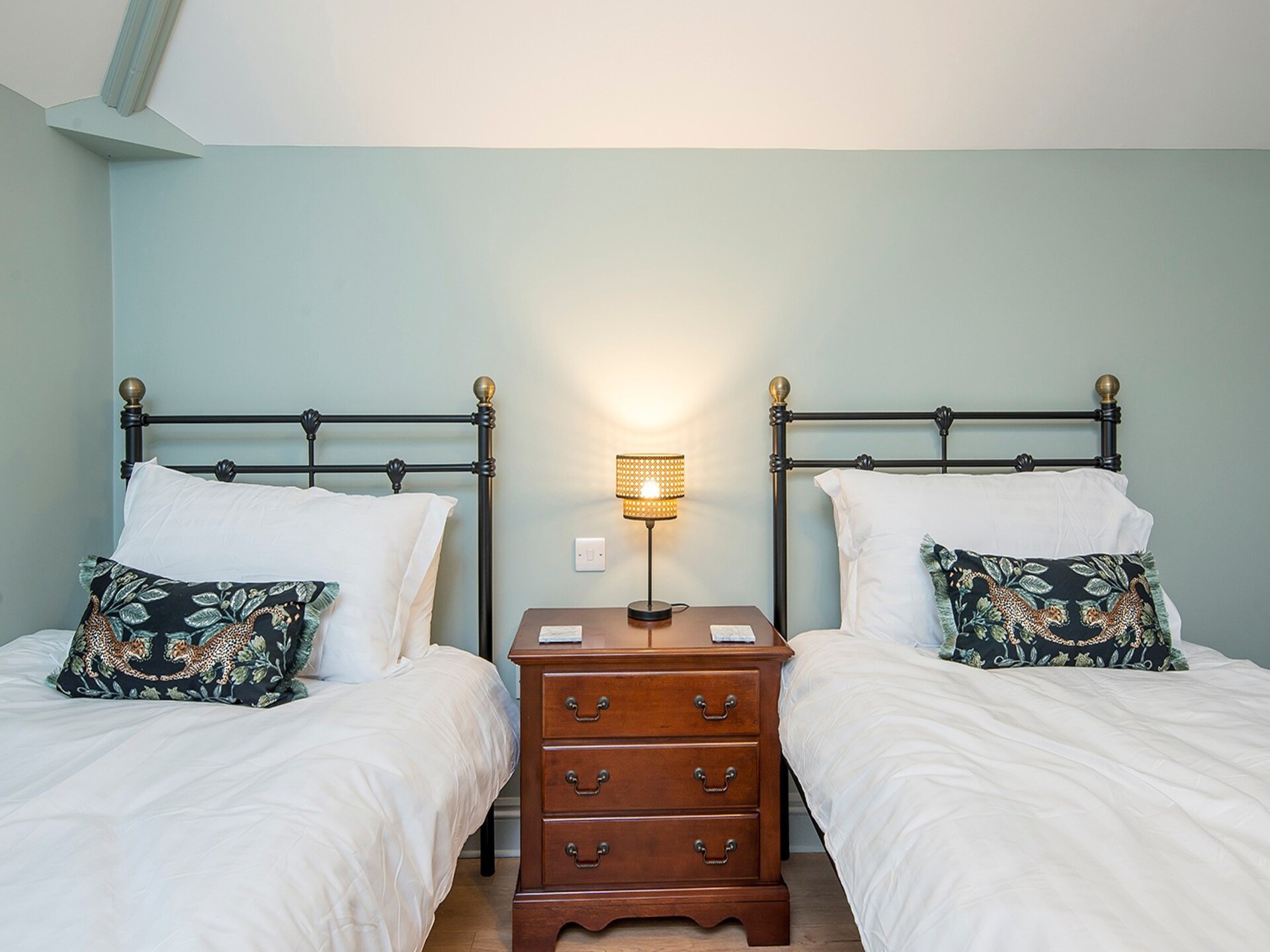 Luxe Georgisch landhuis met zwembad, sauna & privébioscoop voor 24 personen in Carmarthen - foto 30