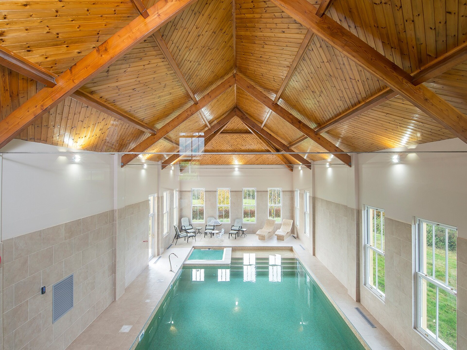 Luxe Georgisch landhuis met zwembad, sauna & privébioscoop voor 24 personen in Carmarthen - foto 6