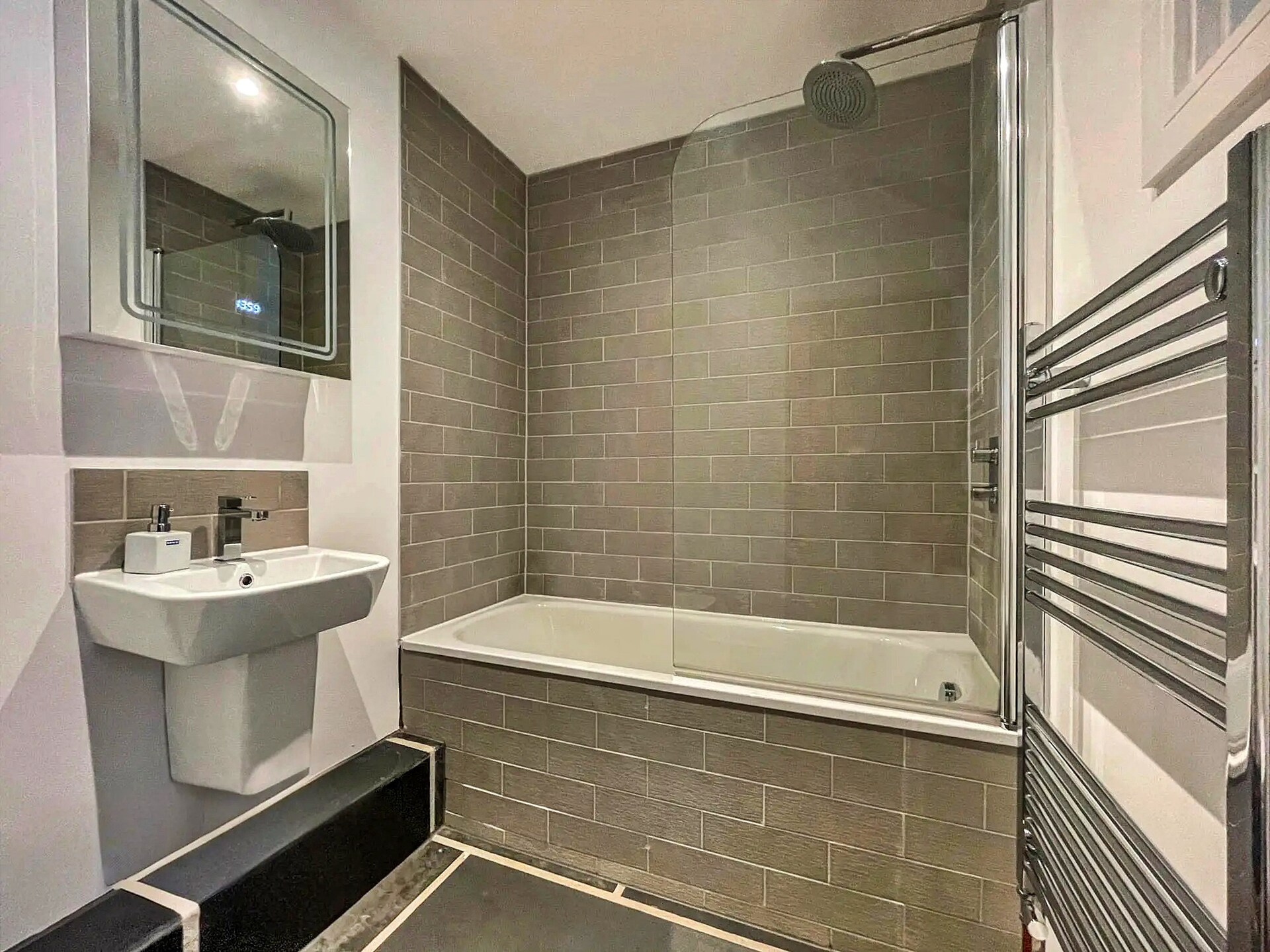 Ruim vakantiehuis met panoramisch uitzicht en privétuin bij Kingsand - foto 10