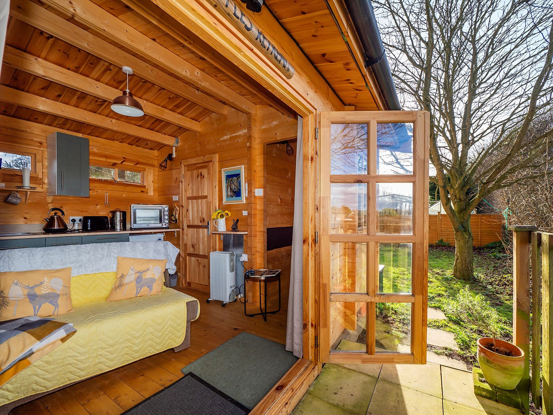 Knusse blokhut voor 2 in het groene Surlingham, privétuin - foto 3