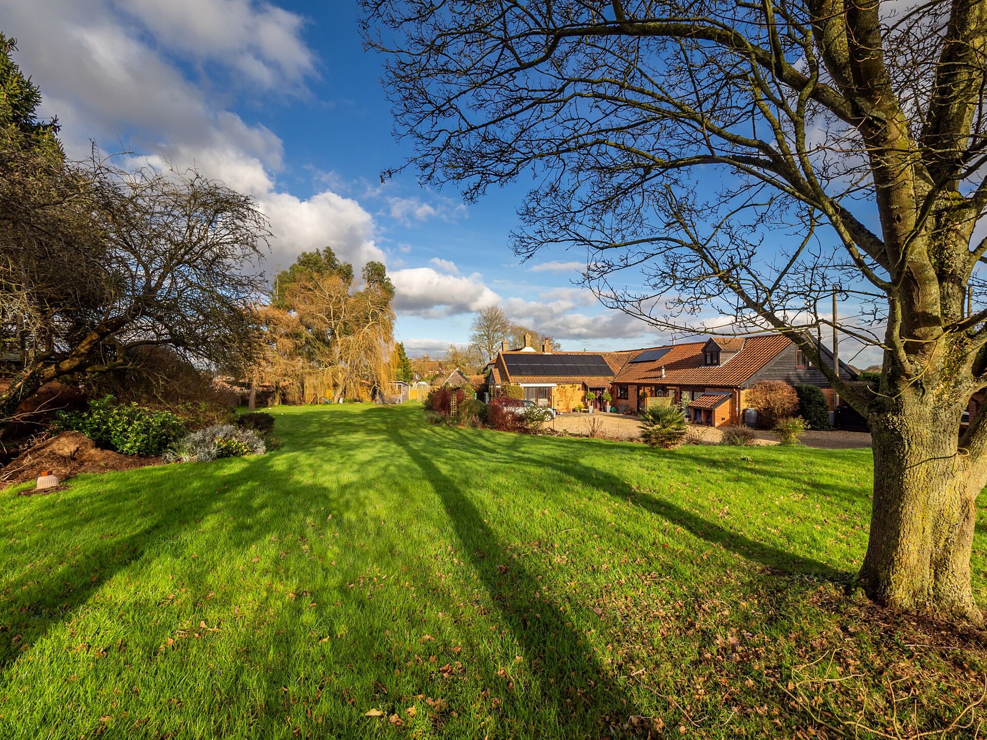 Vrijstaand landhuis aan de rivier de Yare bij Surlingham, Norfolk - foto 24