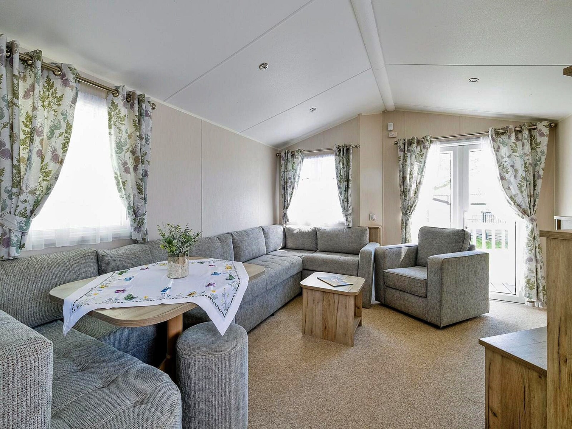 Ruime stacaravan voor 6 op Isle of Wight, vlakbij strand en Cowes - foto 1