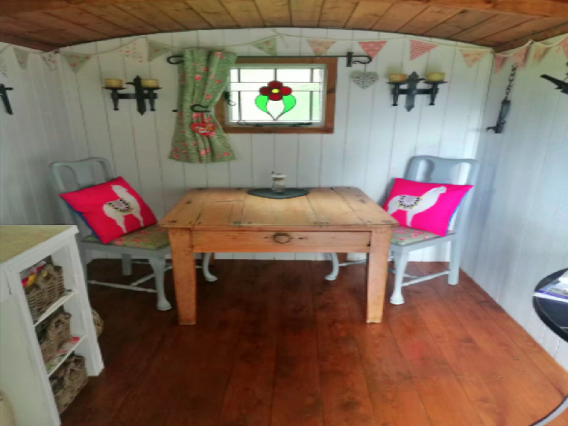 Romantische Shepherd's Hut voor 4 op Hilltop Farm bij Romsey en New Forest - foto 7