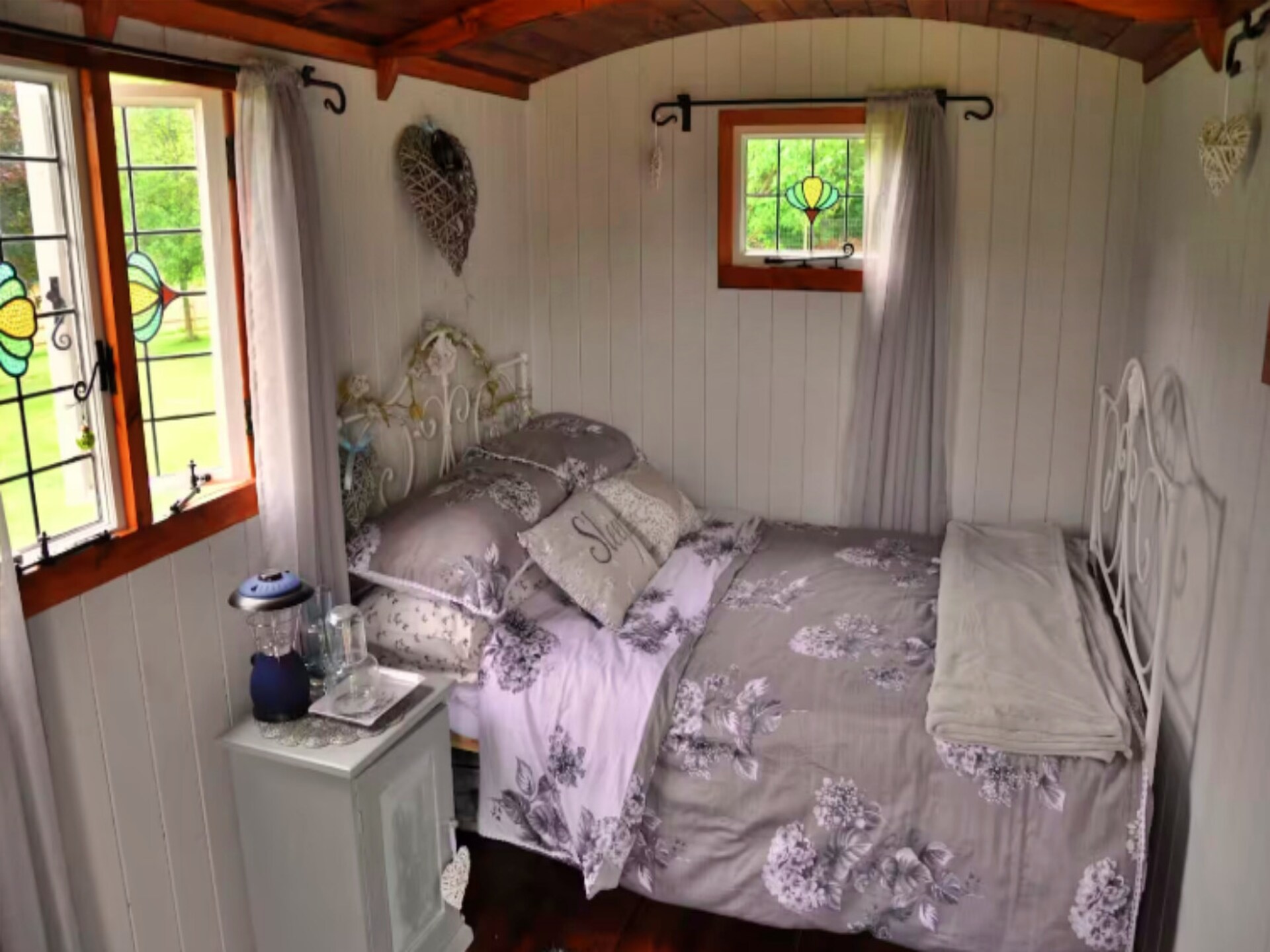 Romantische Shepherd's Hut voor 4 op Hilltop Farm bij Romsey en New Forest - foto 10