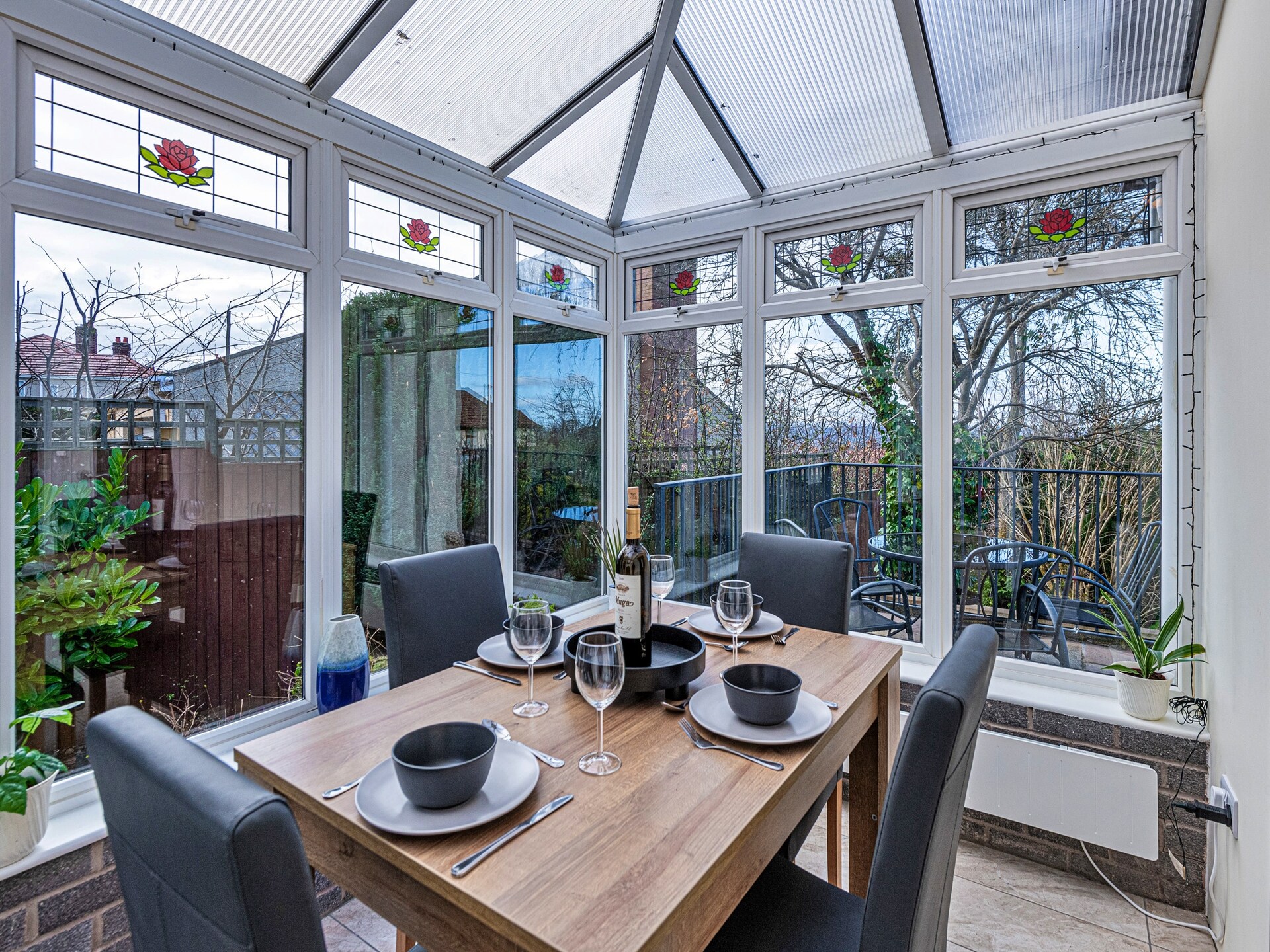 Bungalow met hottub, tuin en uitzicht op de bergen bij Dyserth - foto 8