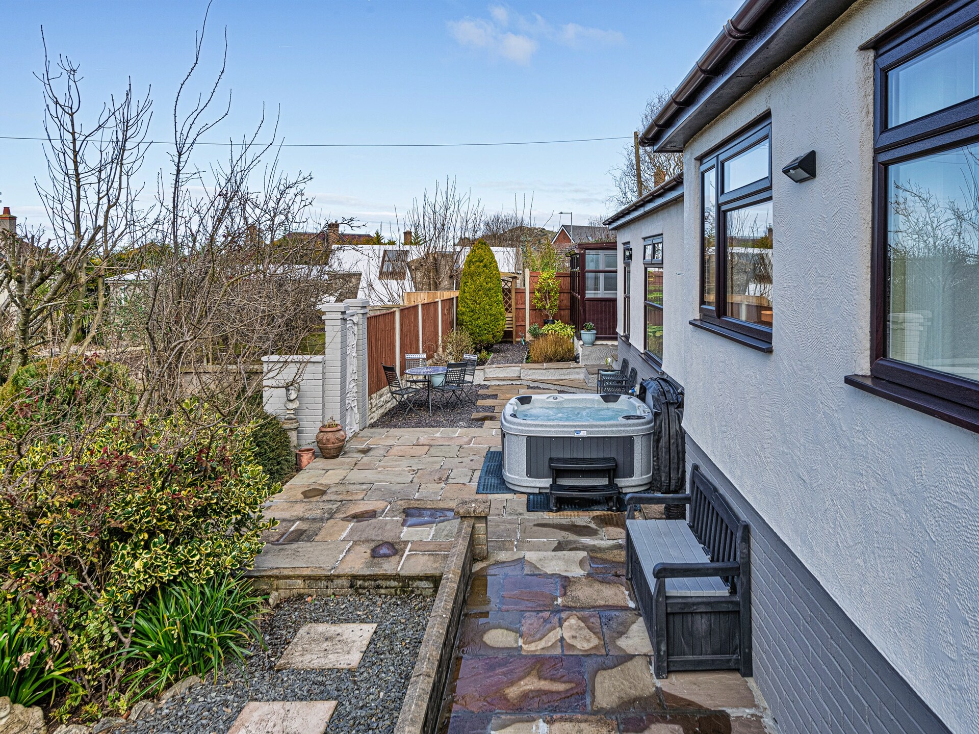 Bungalow met hottub, tuin en uitzicht op de bergen bij Dyserth - foto 33