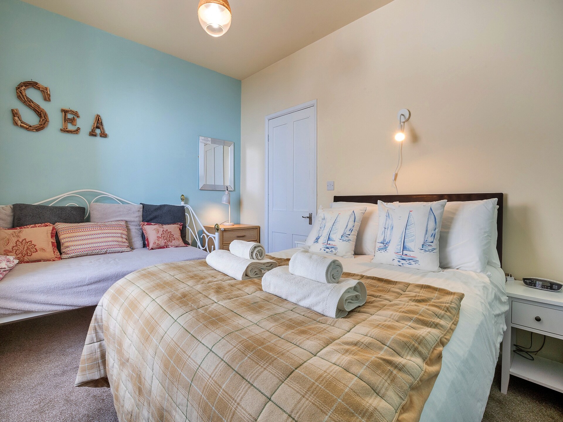 Luxe appartement aan zee in hartje Beaumaris, vlakbij kasteel en Snowdonia - foto 8