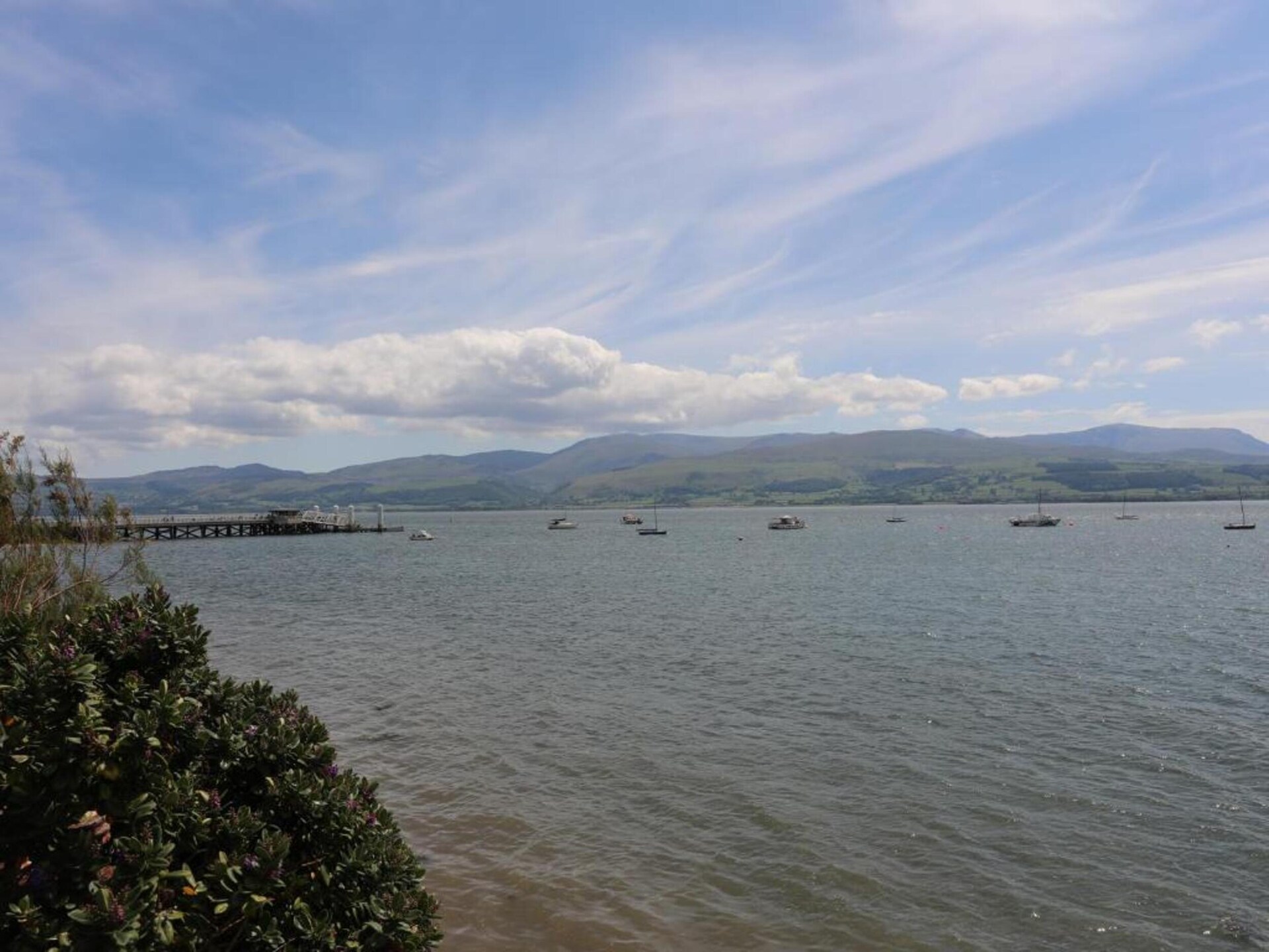 Luxe appartement aan zee in hartje Beaumaris, vlakbij kasteel en Snowdonia - foto 28