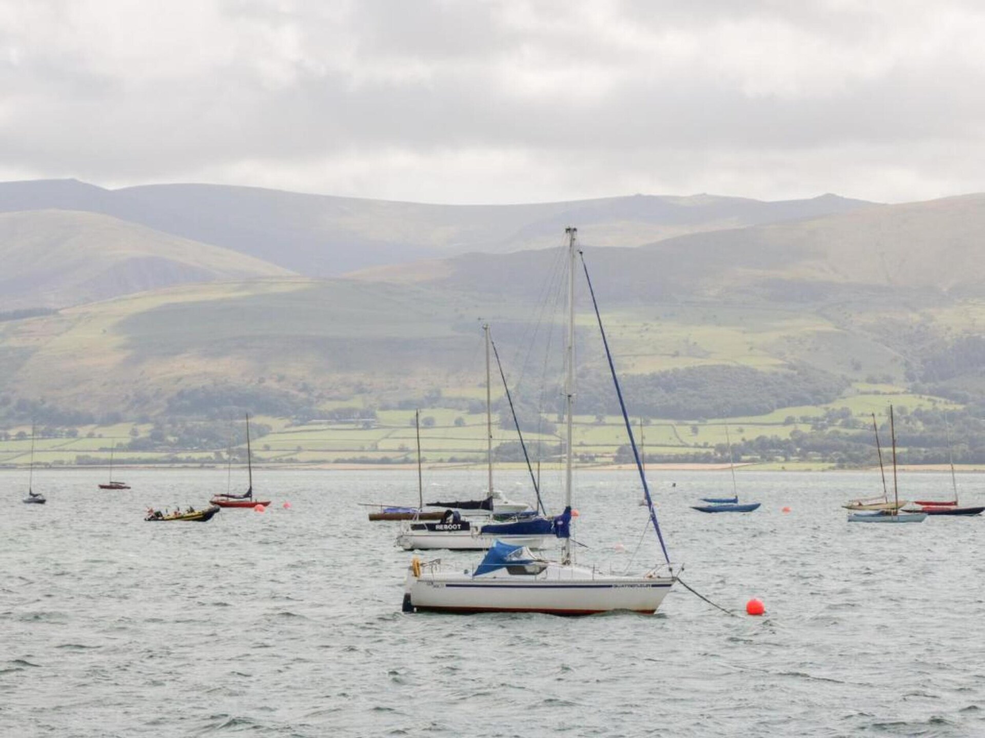 Luxe appartement aan zee in hartje Beaumaris, vlakbij kasteel en Snowdonia - foto 29