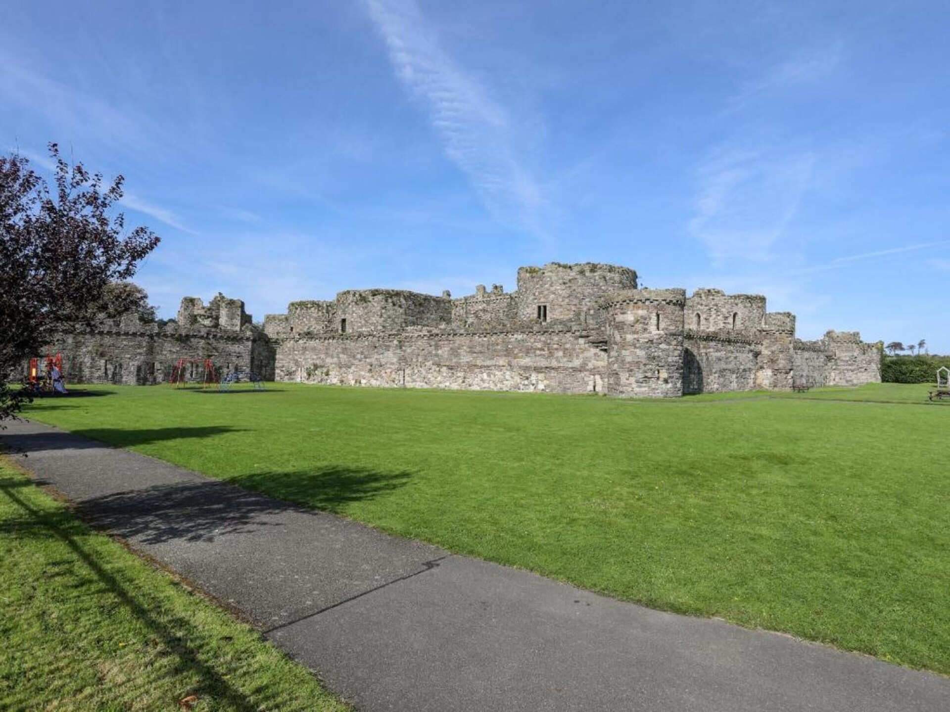 Luxe appartement aan zee in hartje Beaumaris, vlakbij kasteel en Snowdonia - foto 35