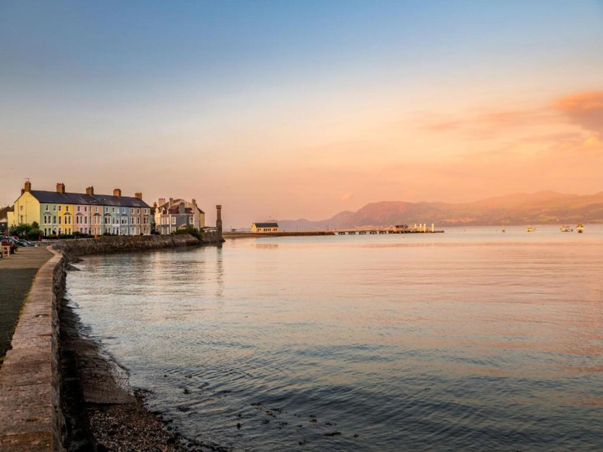 Luxe appartement aan zee in hartje Beaumaris, vlakbij kasteel en Snowdonia - foto 14