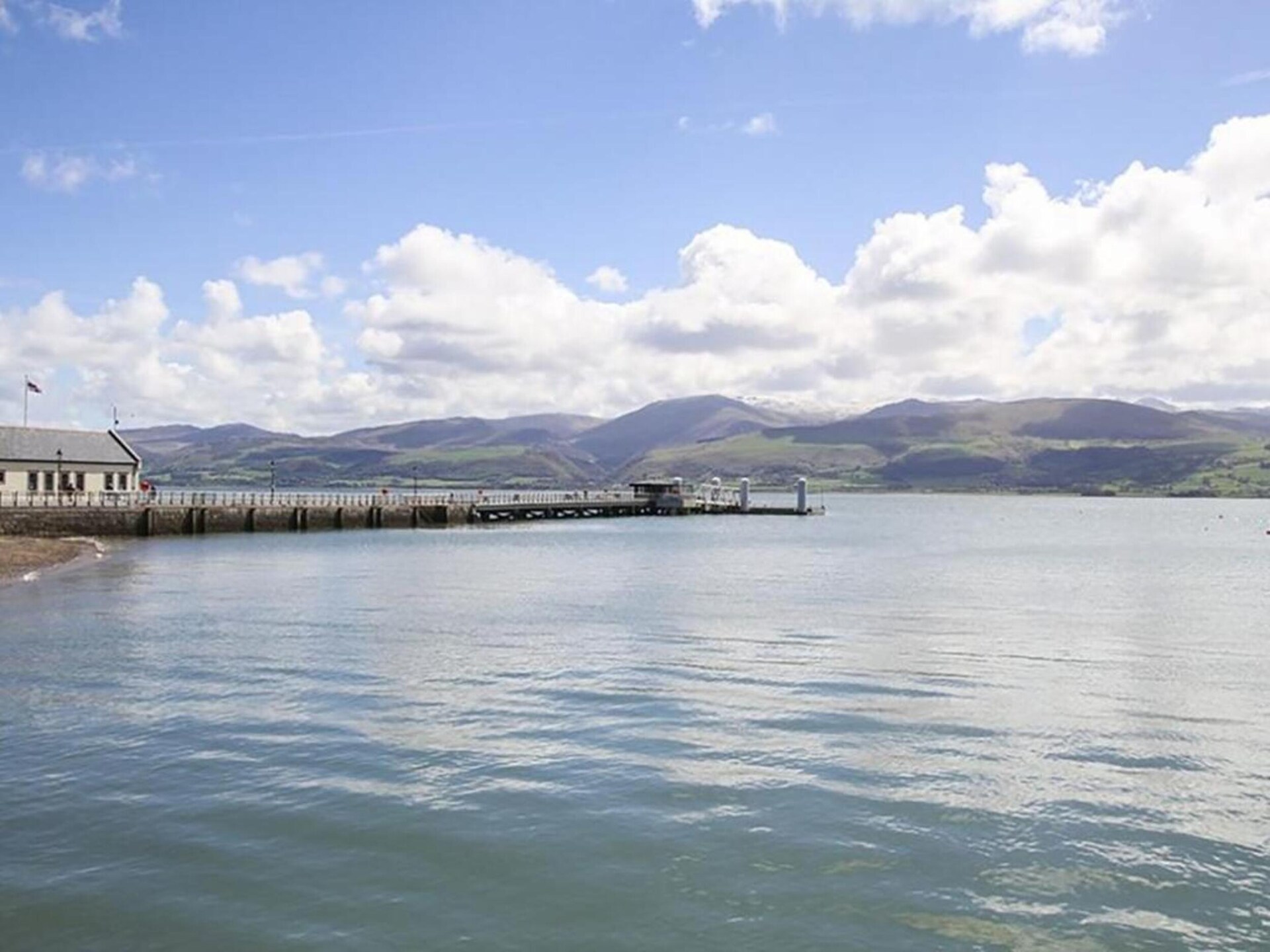 Waters Edge: Luxe kustappartement in Beaumaris met weids uitzicht op zee - foto 27