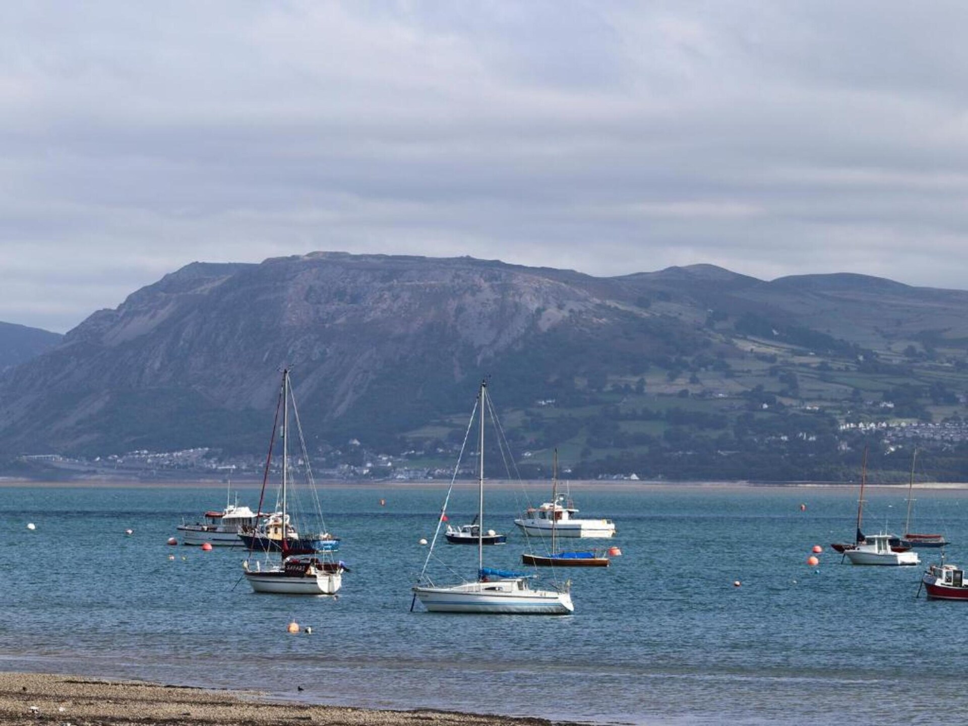 Waters Edge: Luxe kustappartement in Beaumaris met weids uitzicht op zee - foto 24