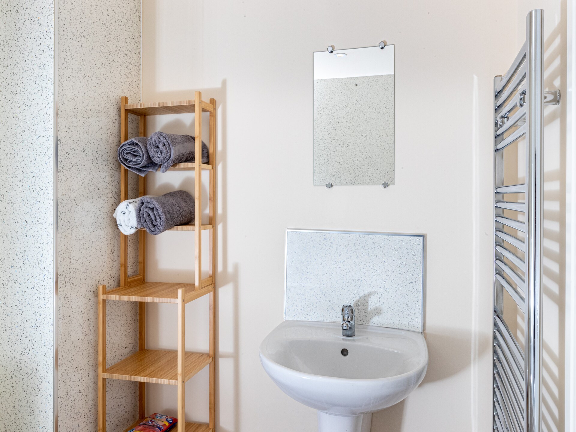 Licht appartement aan het kanaal met tuin, vlakbij Skipton - foto 10